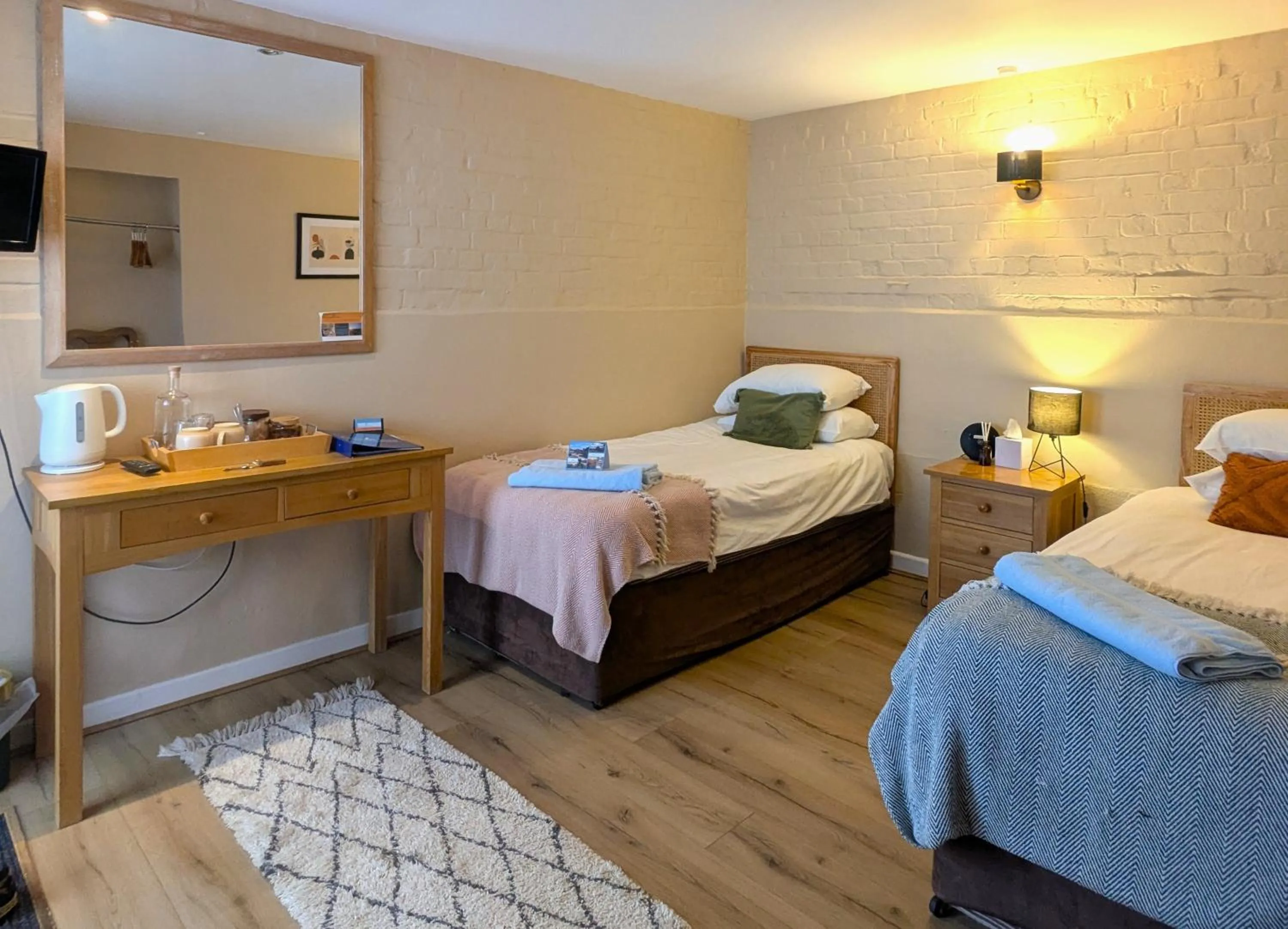 Bed in Kingfisher Barn