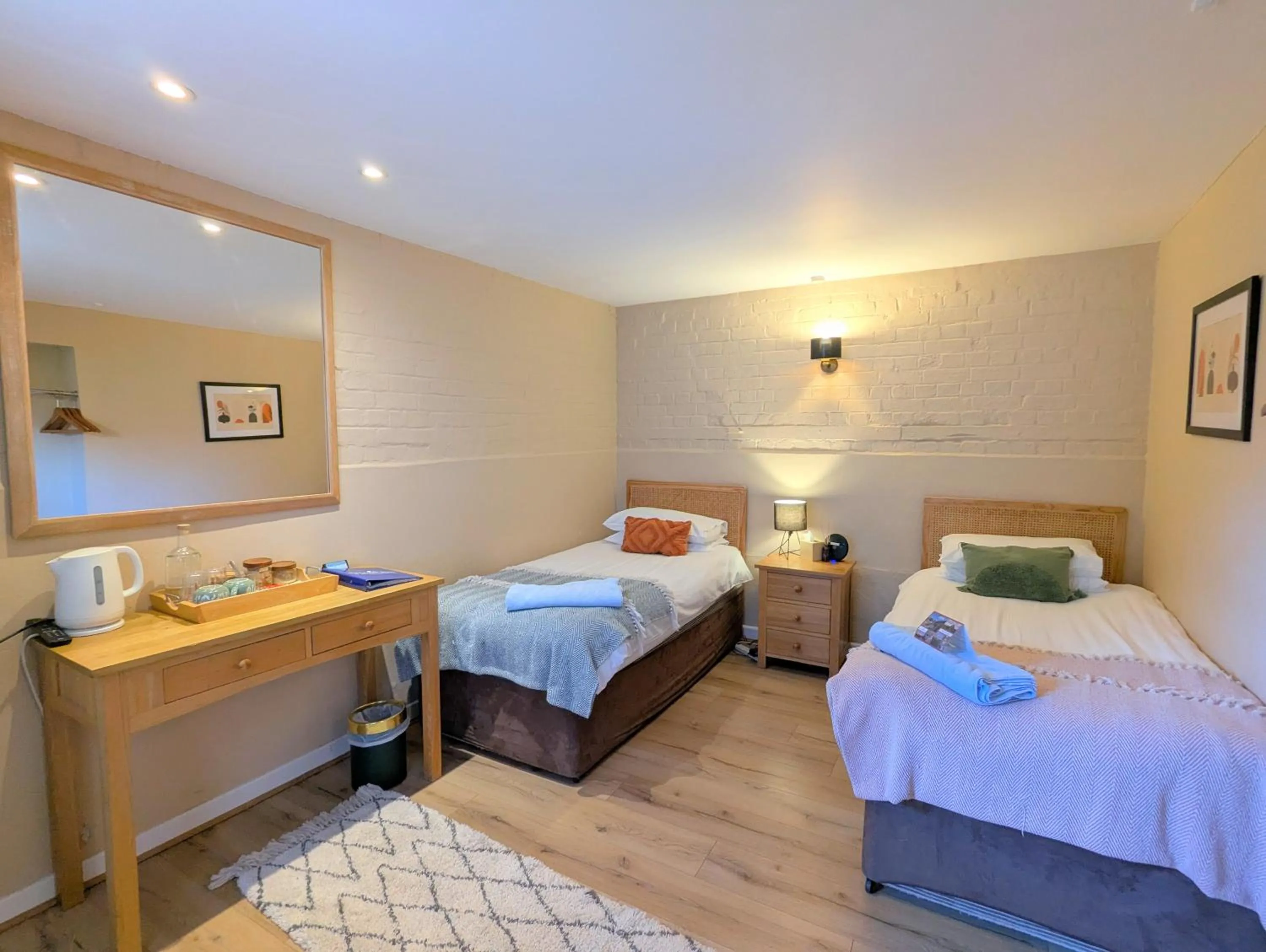 Bed in Kingfisher Barn