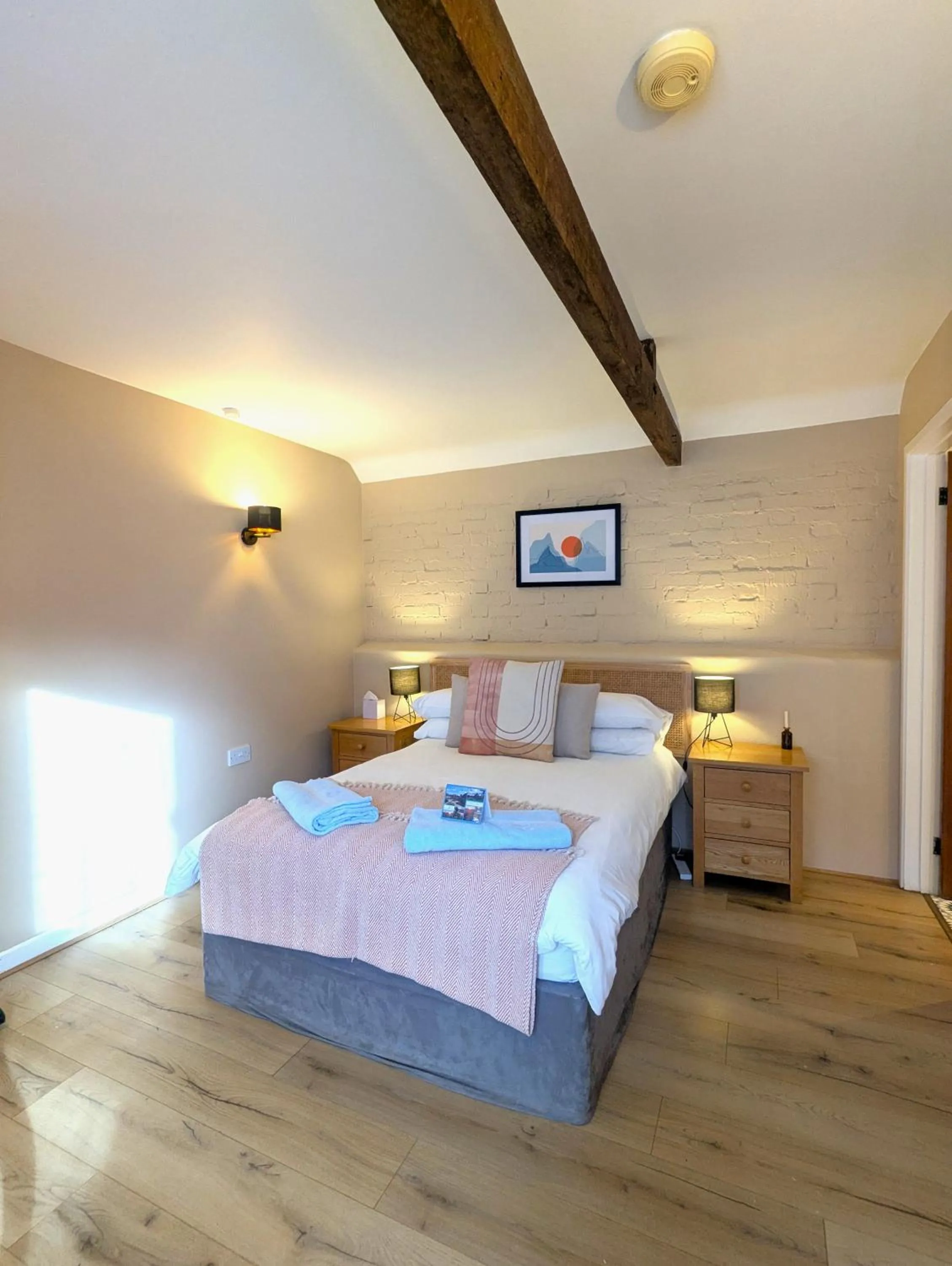 Bed in Kingfisher Barn