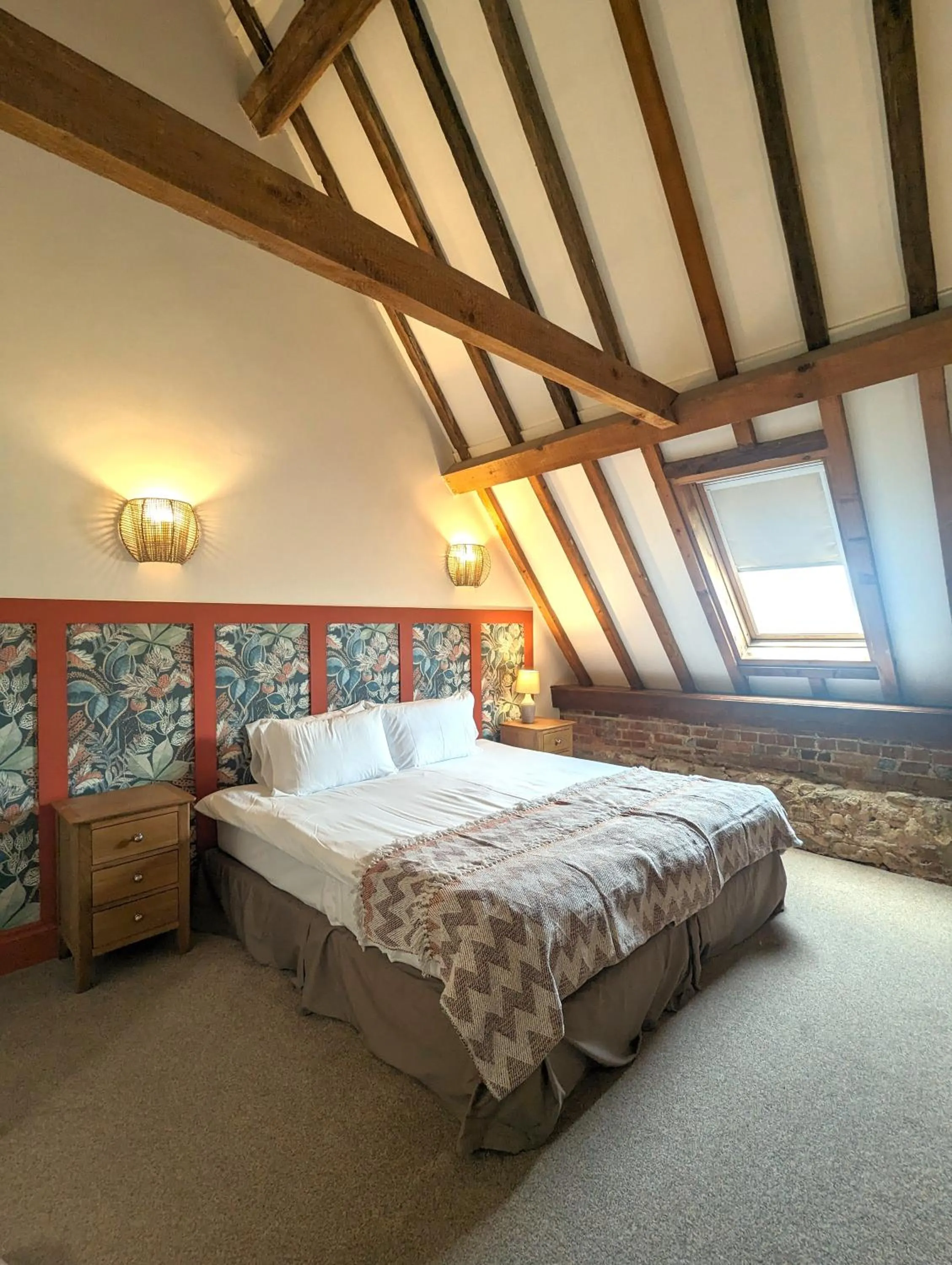 Bed in Kingfisher Barn