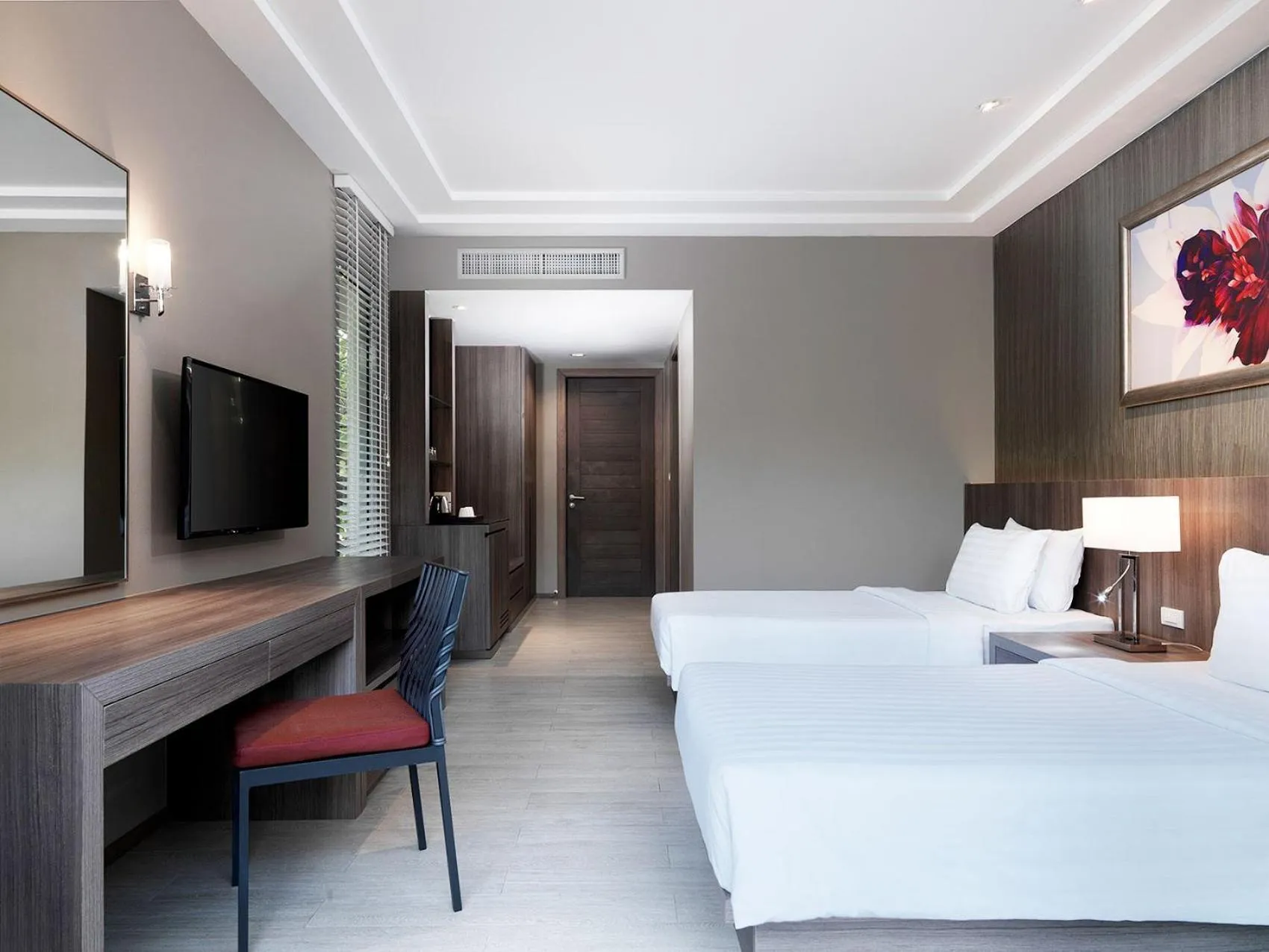 Photo of the whole room, Bed in PP Princess Resort