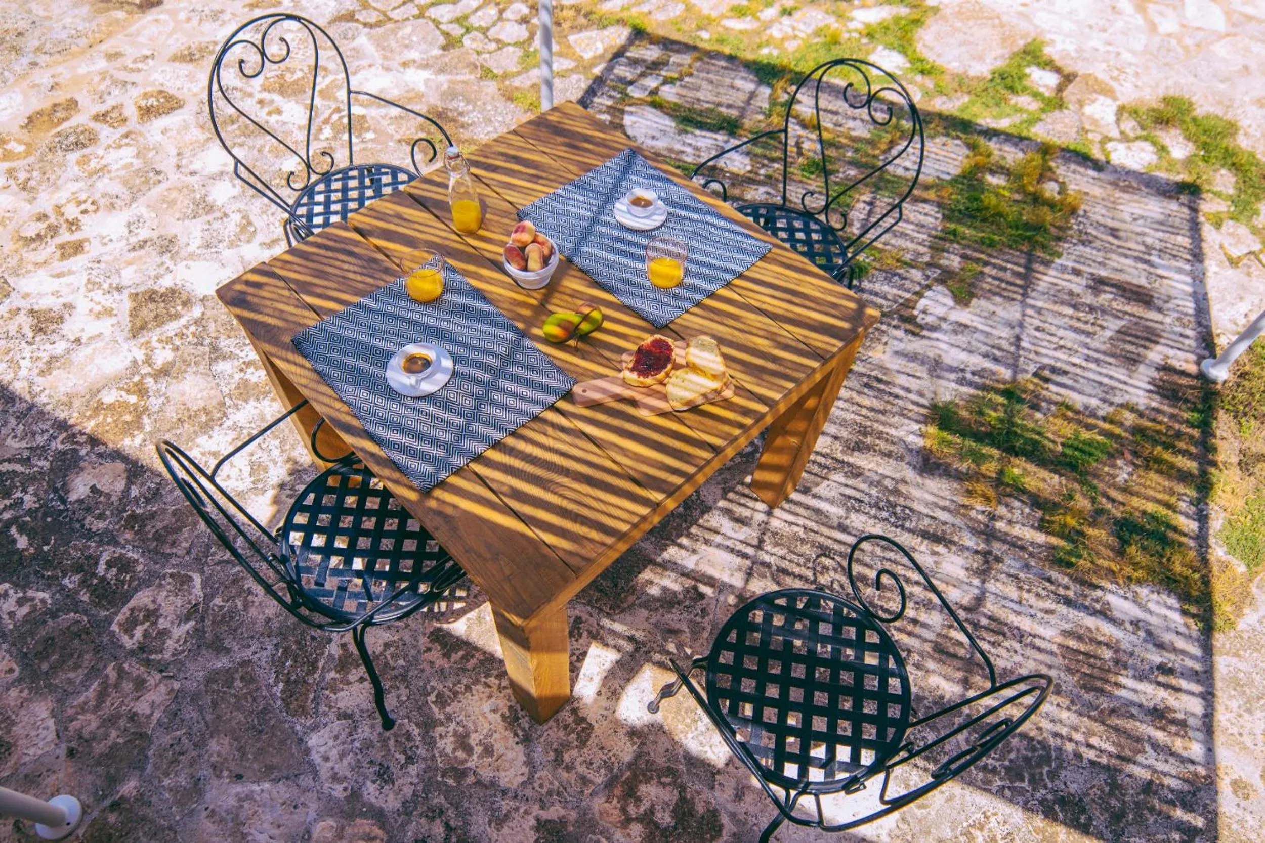 Patio in Masseria Rosa Trulli Relais