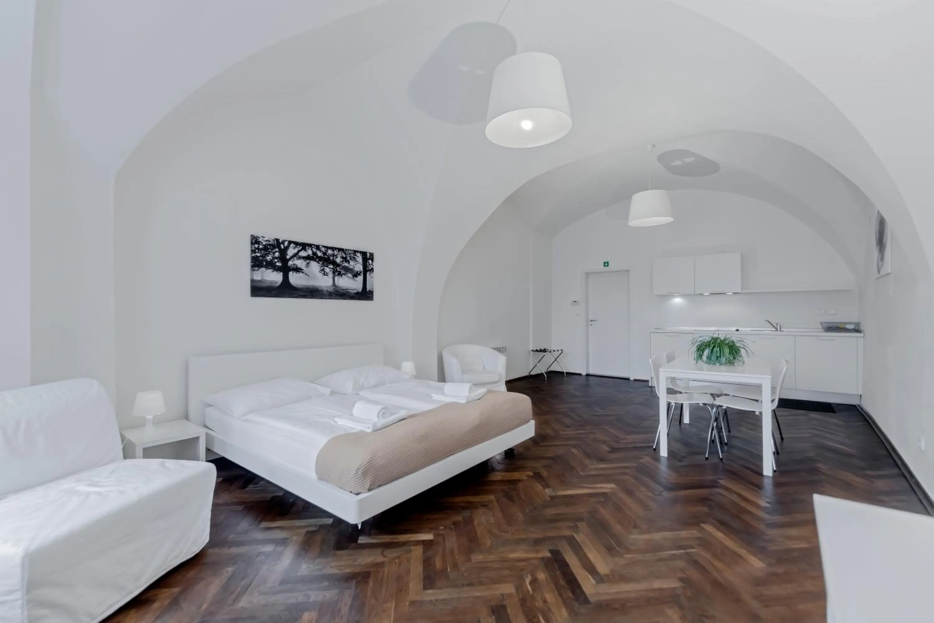 Kitchen or kitchenette, Bed in TGM Hotel Residence