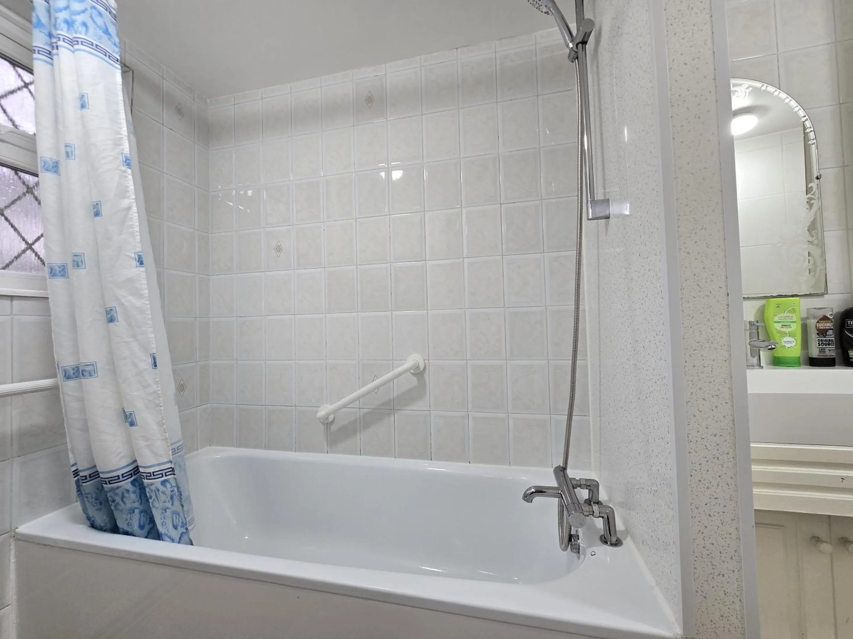 Bathroom in London Marylebone Grendon rooms