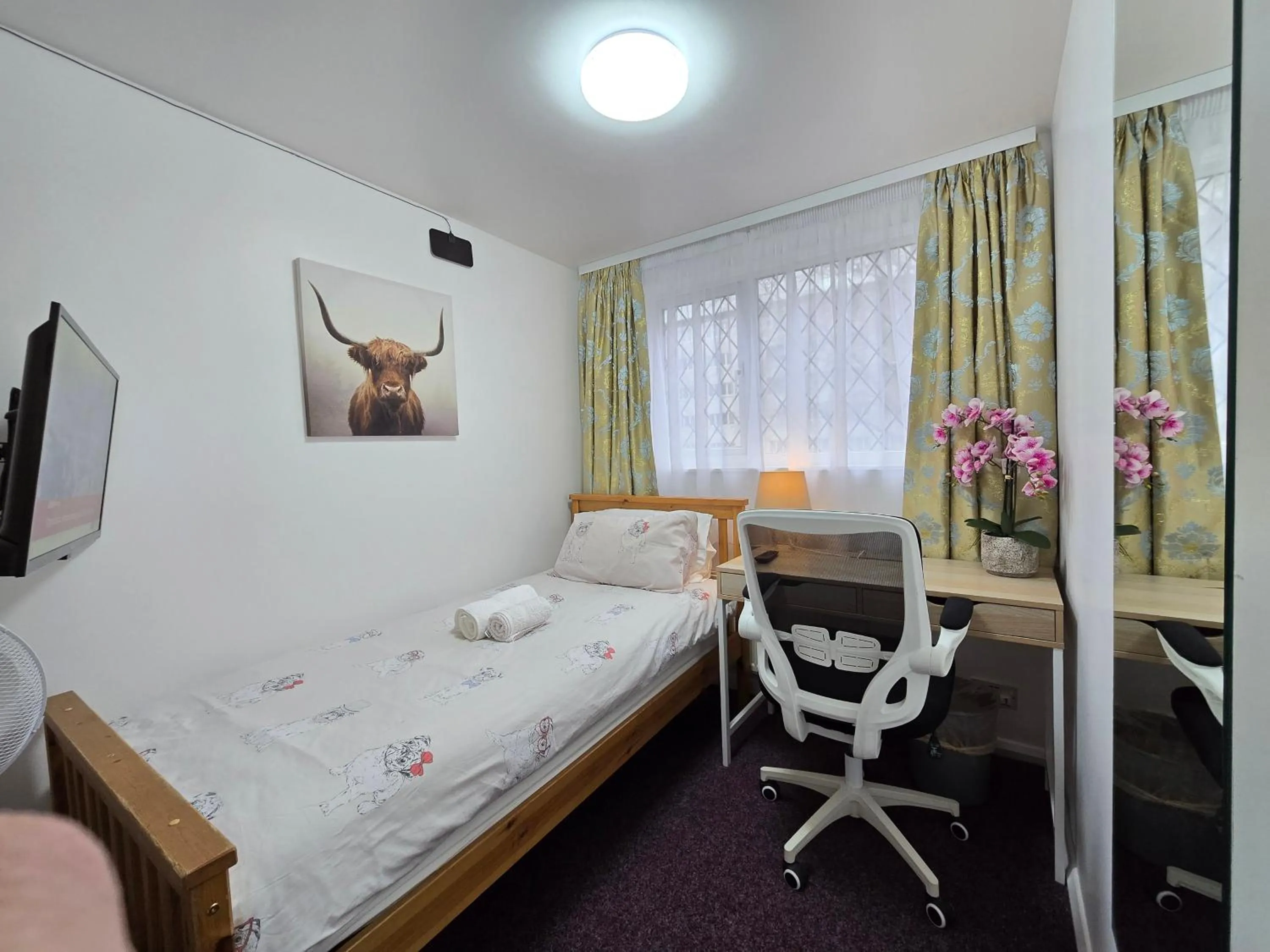 Bedroom, Bed in London Marylebone Grendon rooms