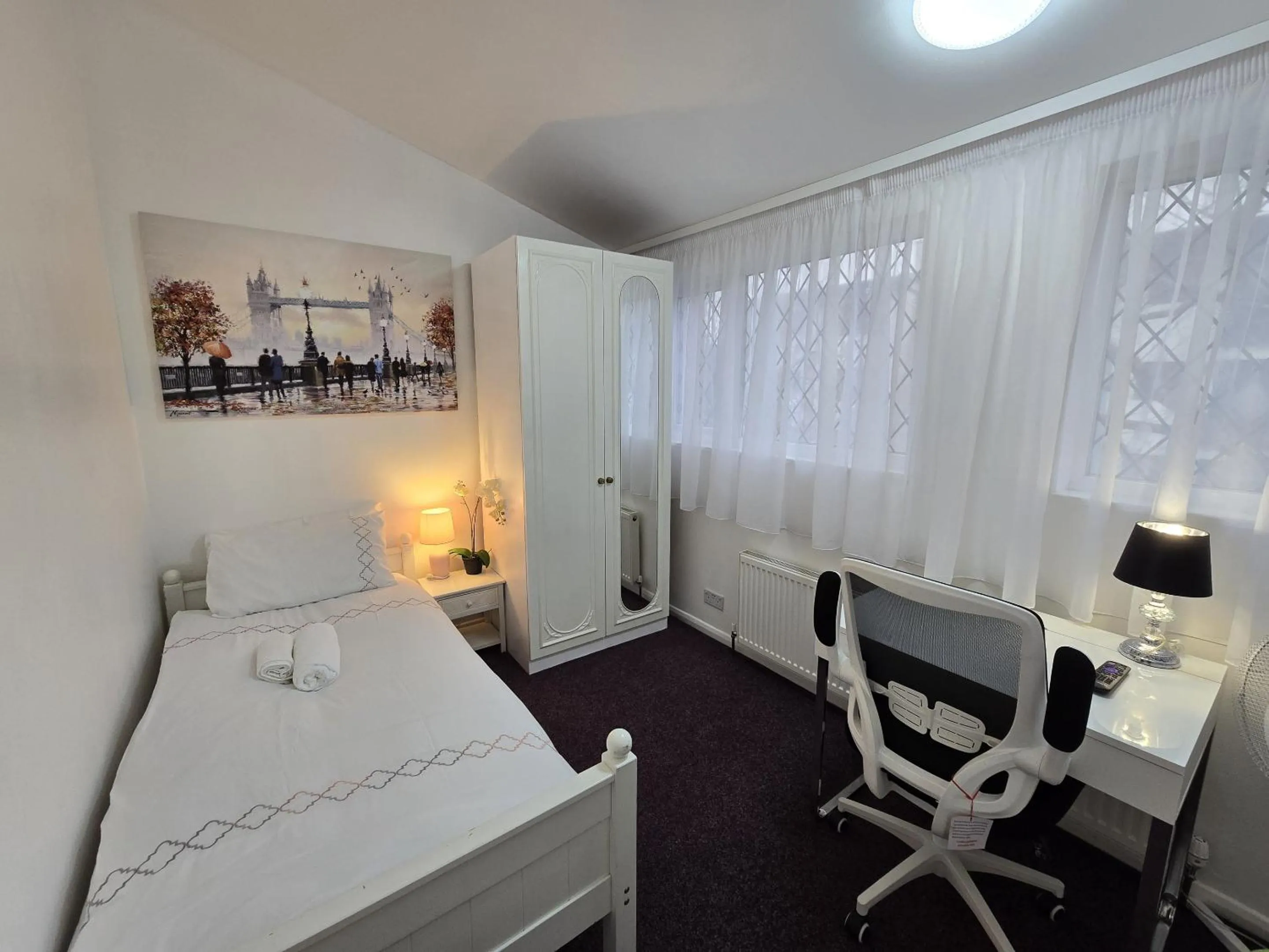 Bedroom, Bed in London Marylebone Grendon rooms