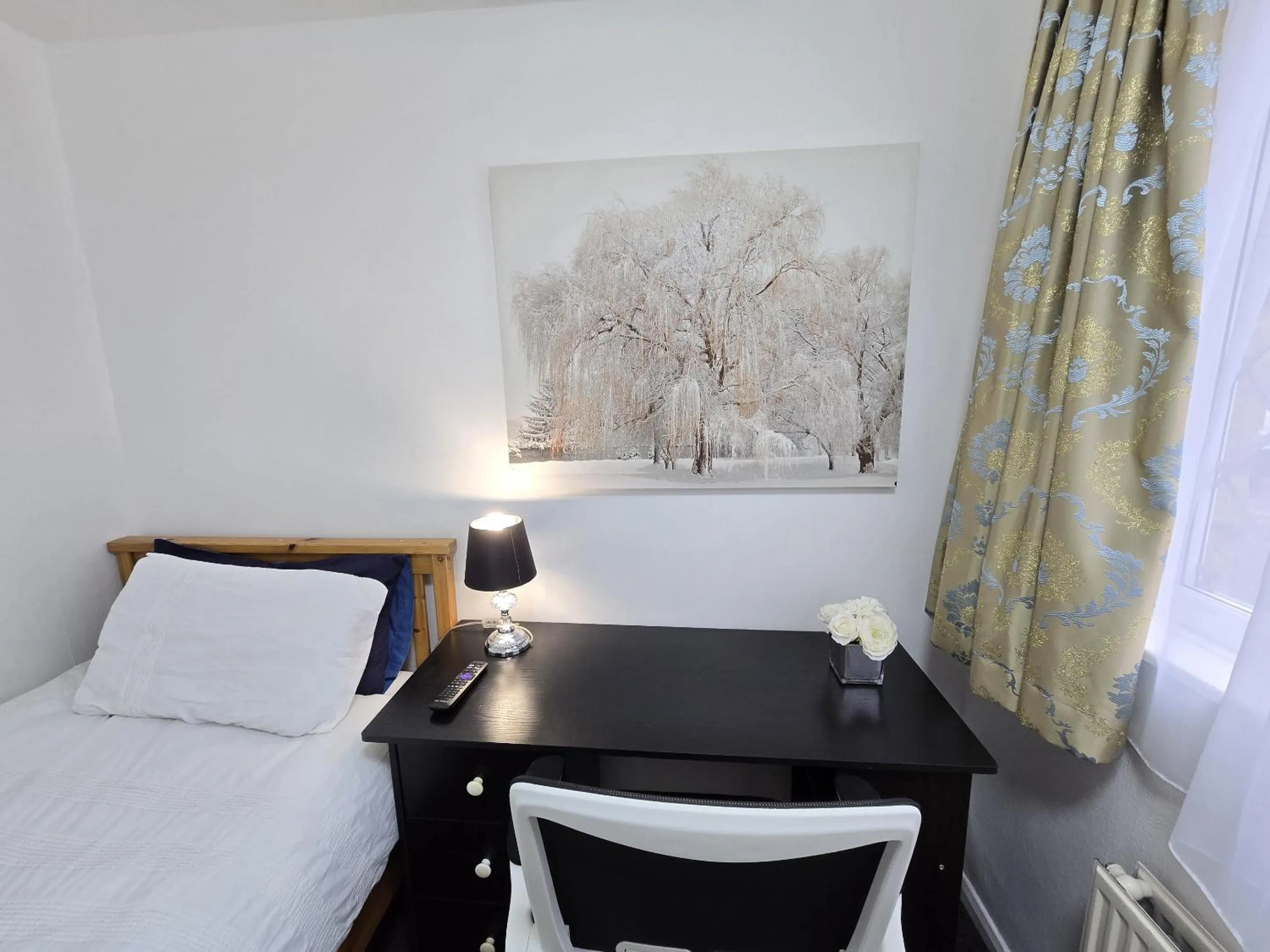 Bedroom, Bed in London Marylebone Grendon rooms