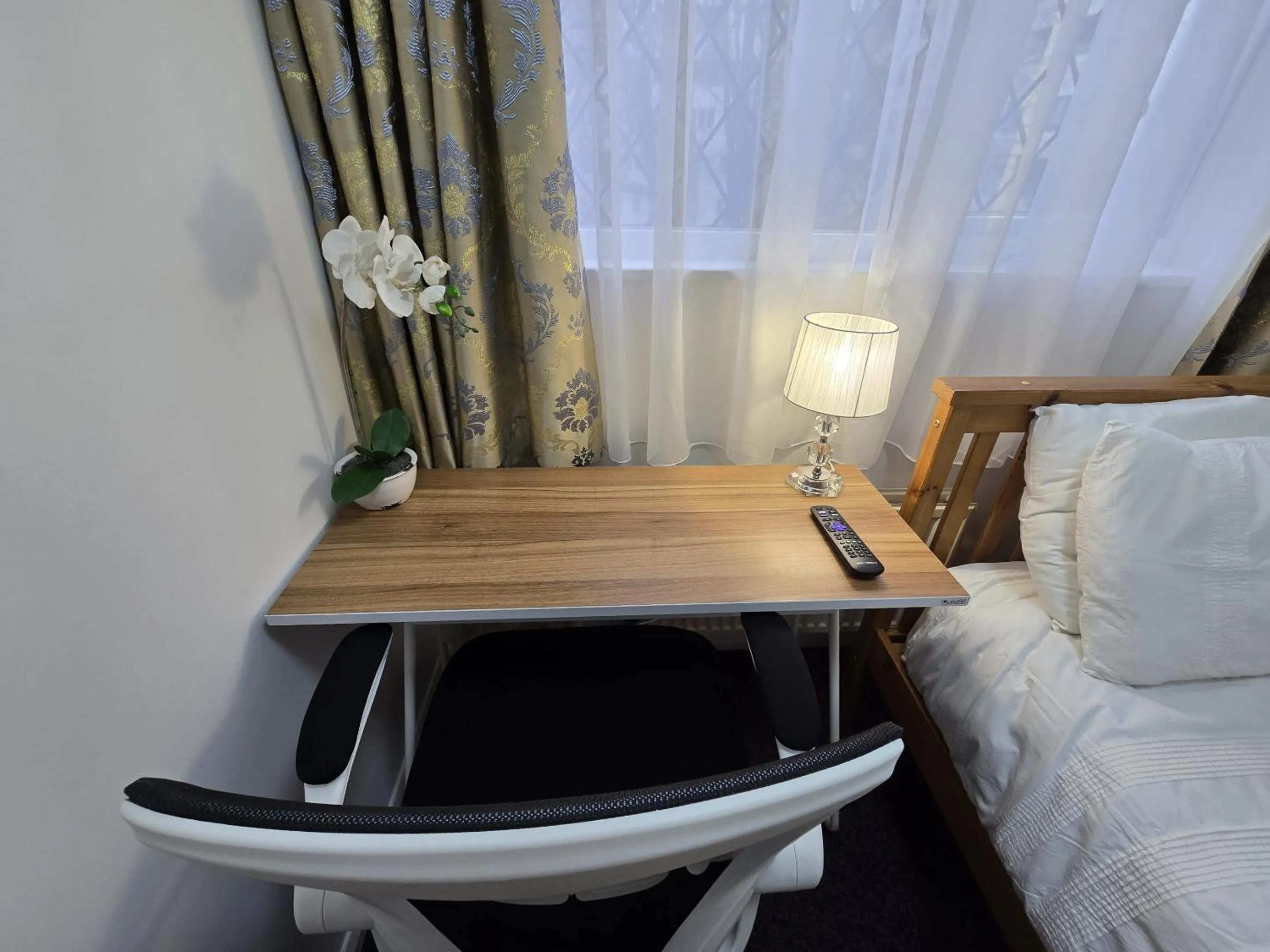 Bedroom, Bed in London Marylebone Grendon rooms