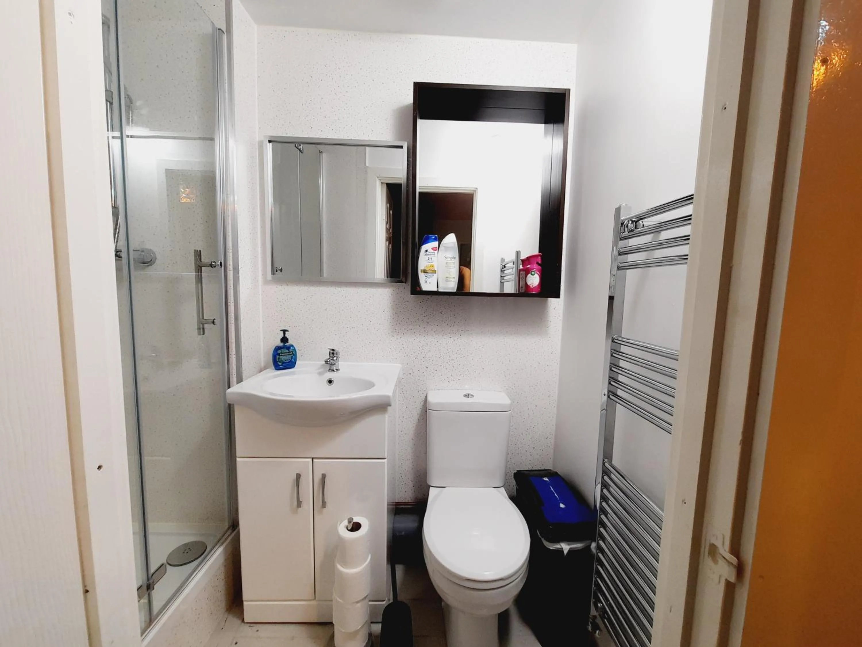 Bathroom in London Marylebone Grendon rooms