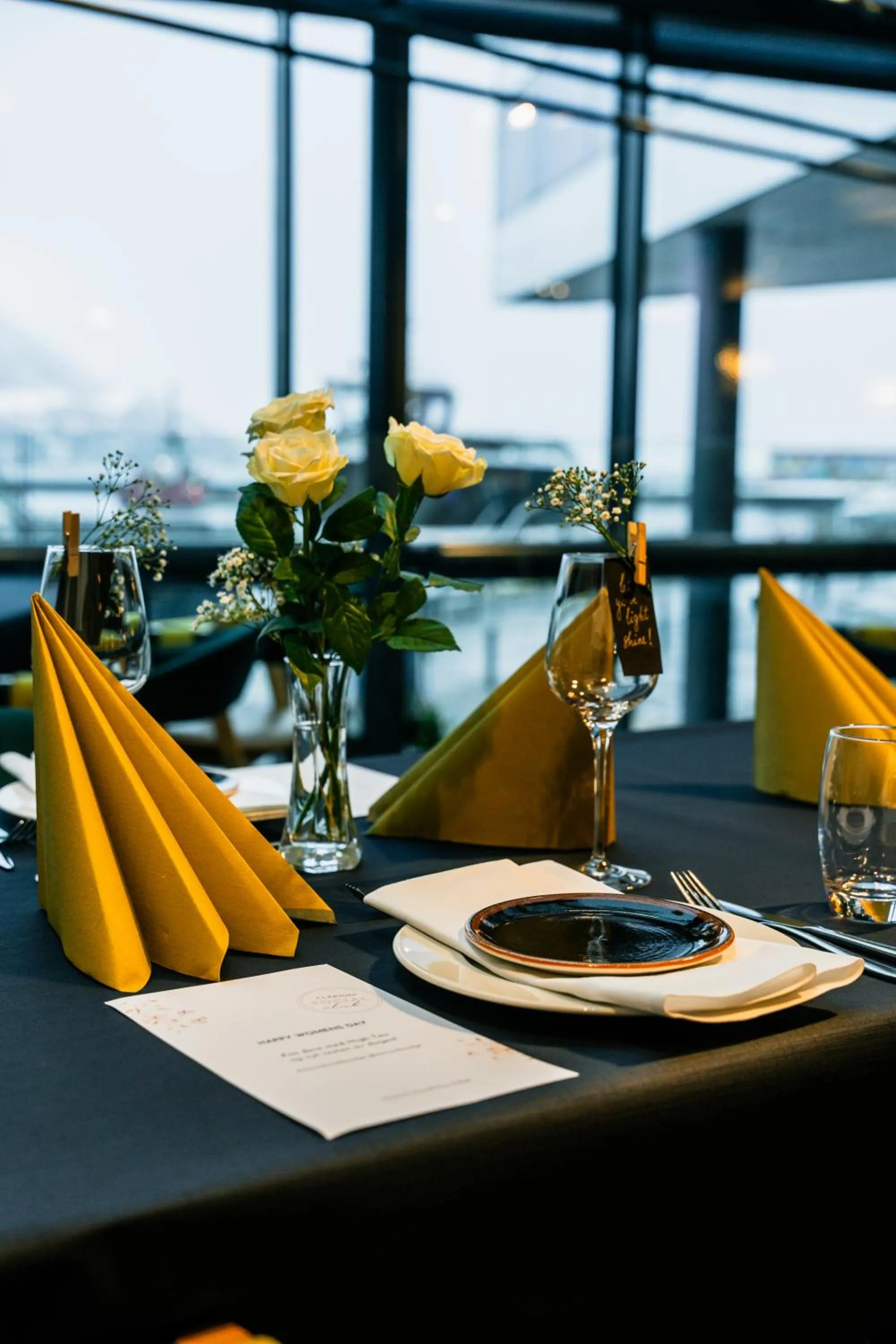 Restaurant/places to eat in Clarion Hotel The Edge