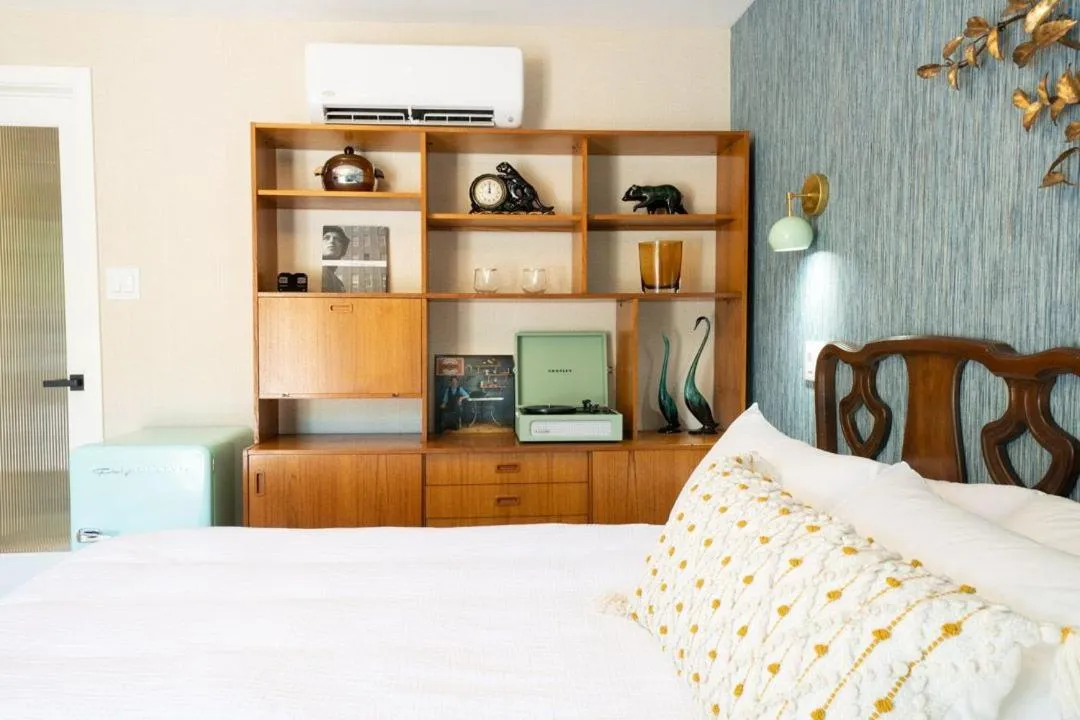 Bed in Motel Chelsea