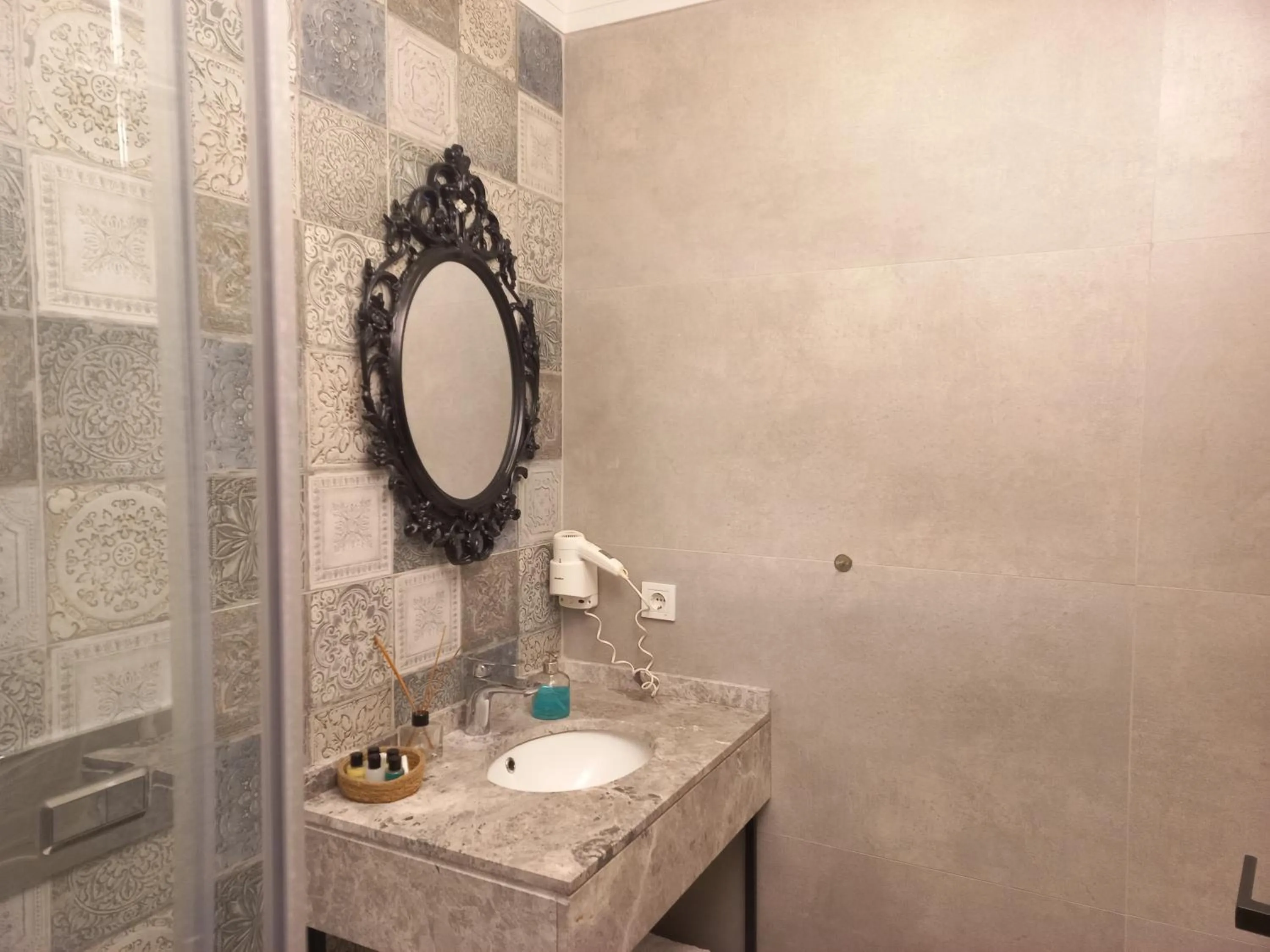 Shower in Chloe hotel Alacati