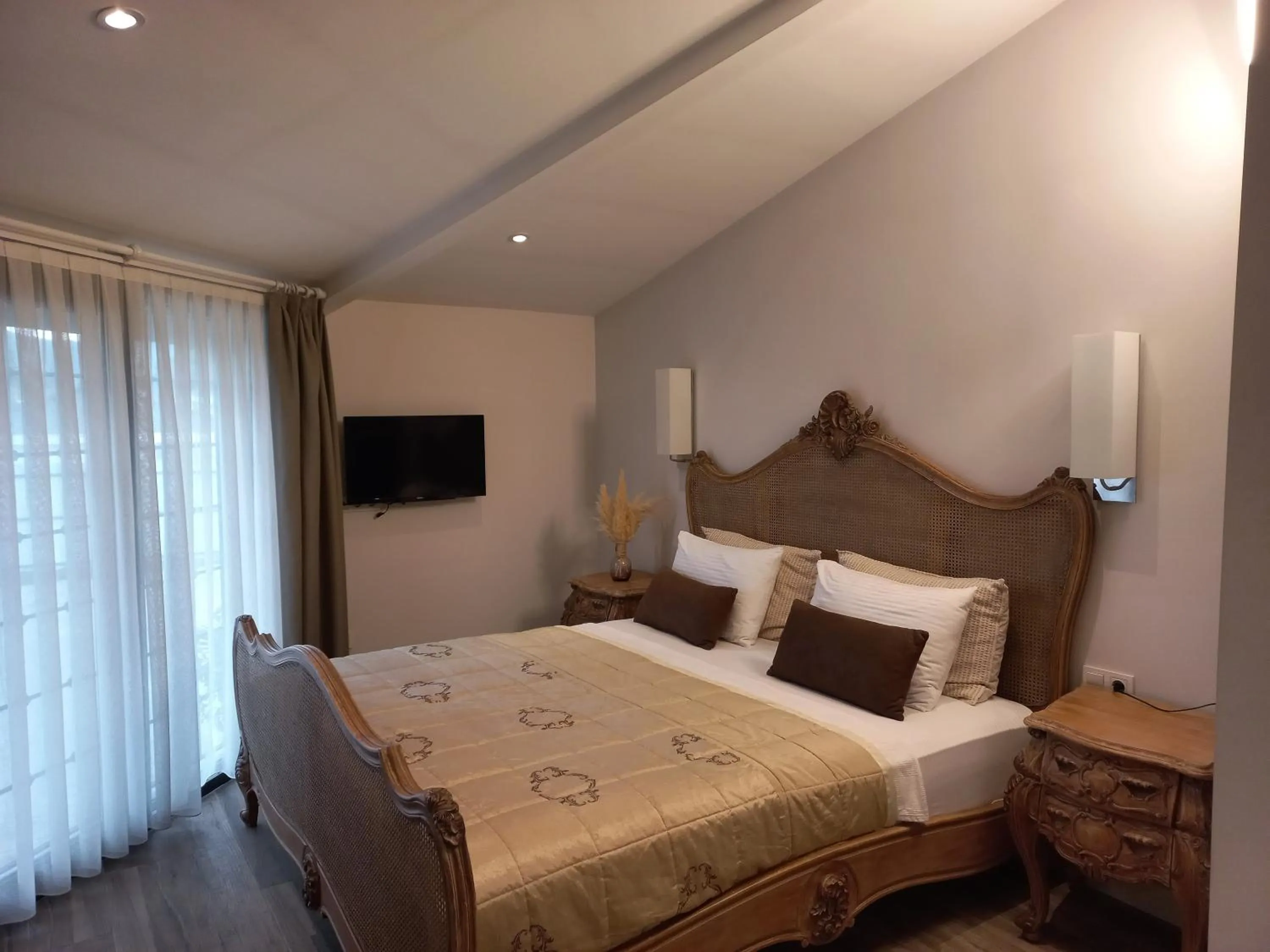 Bed in Chloe hotel Alacati