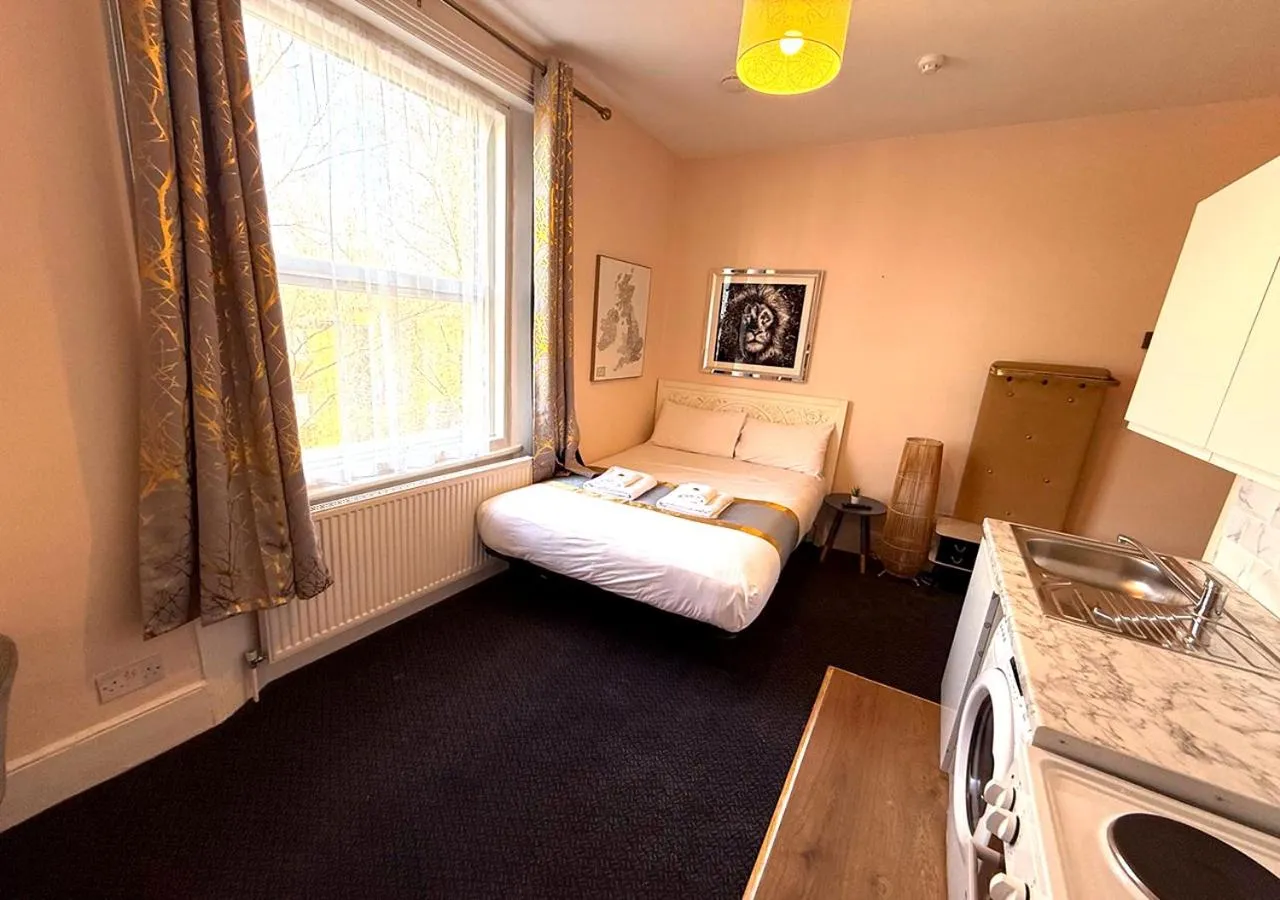 Photo of the whole room, Bed in United Lodge Hotel