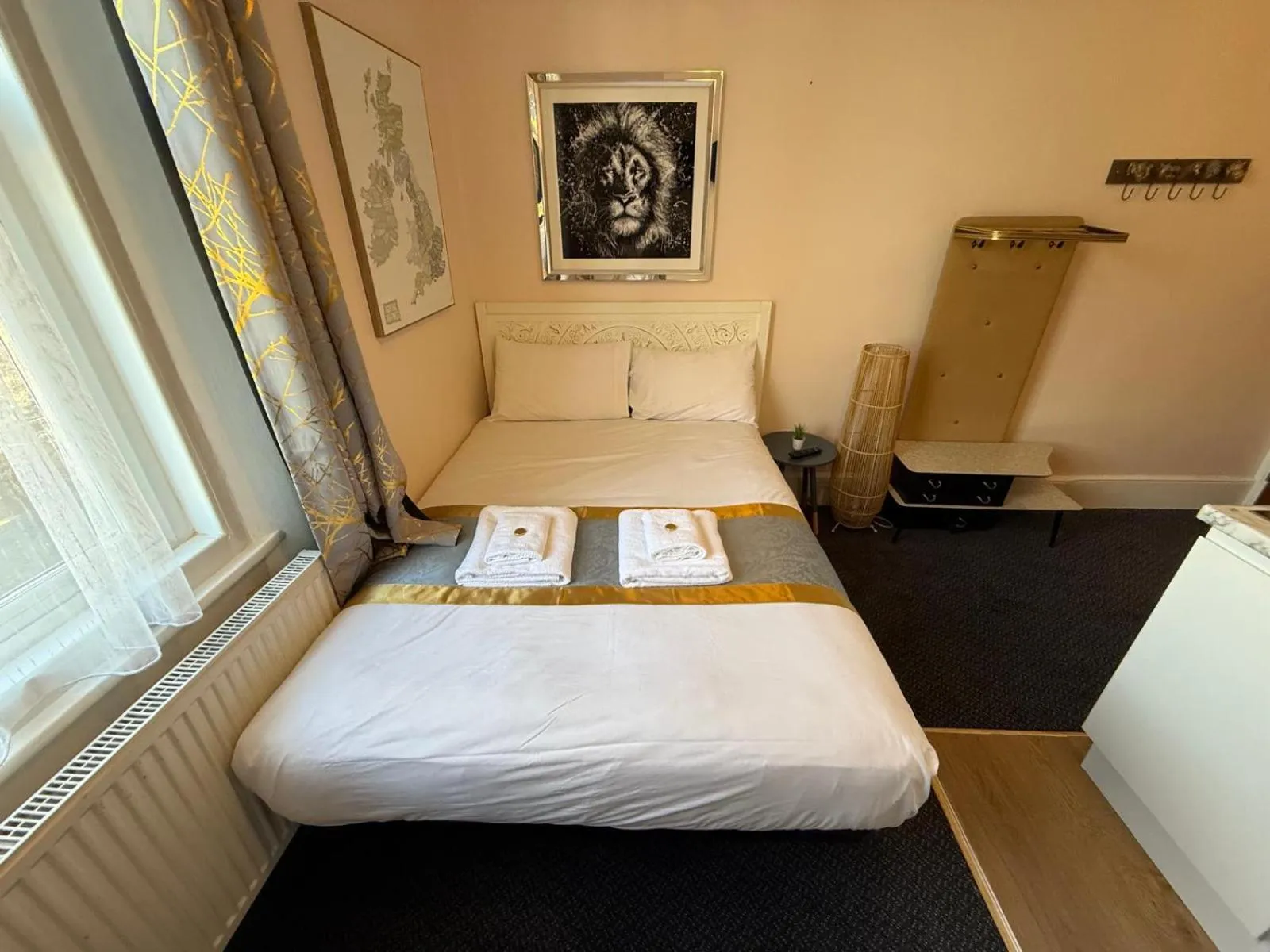 Photo of the whole room, Bed in United Lodge Hotel