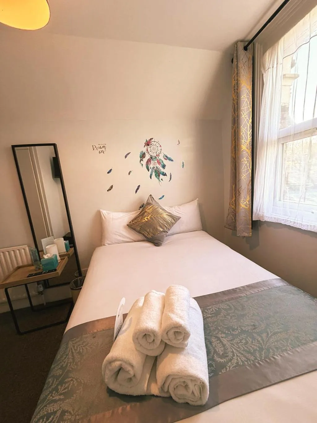 Bed in United Lodge Hotel