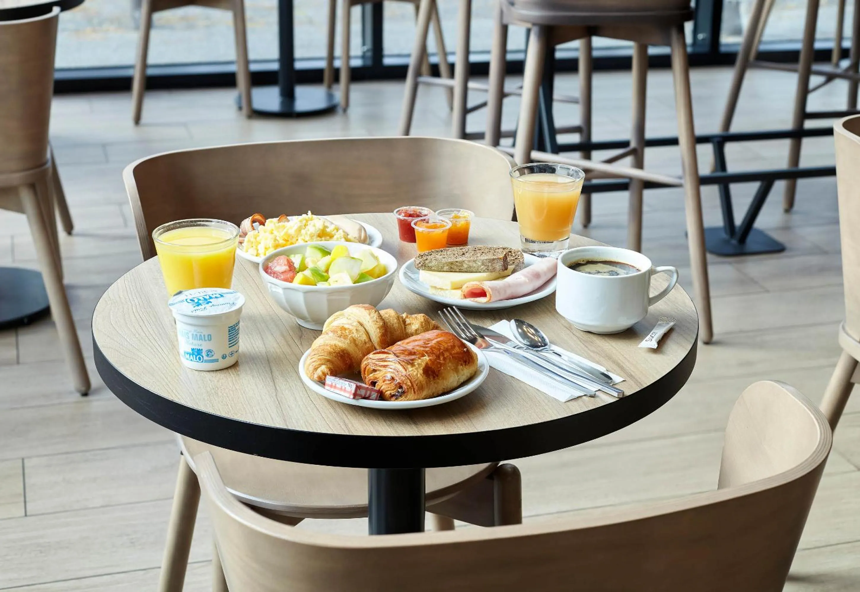Breakfast in B&B HOTEL Paris Ivry Quai de Seine