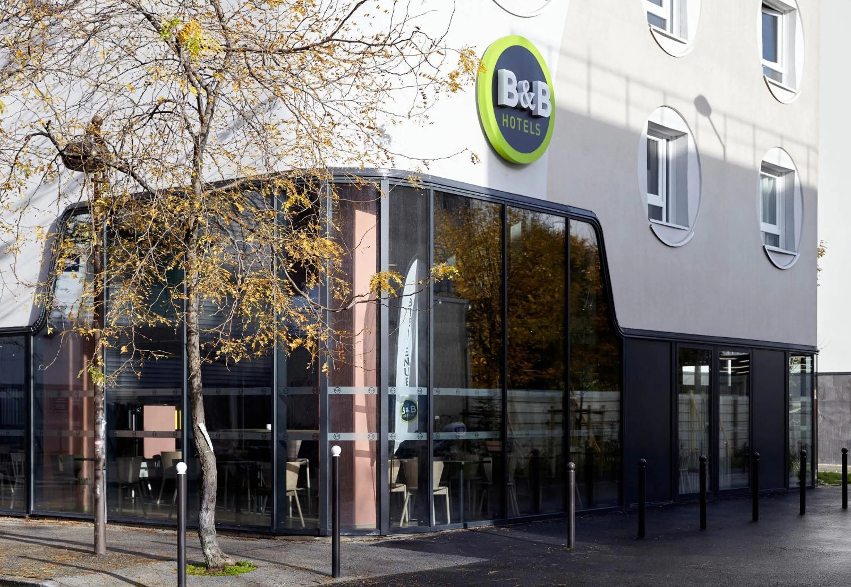 Property building in B&B HOTEL Paris Ivry Quai de Seine