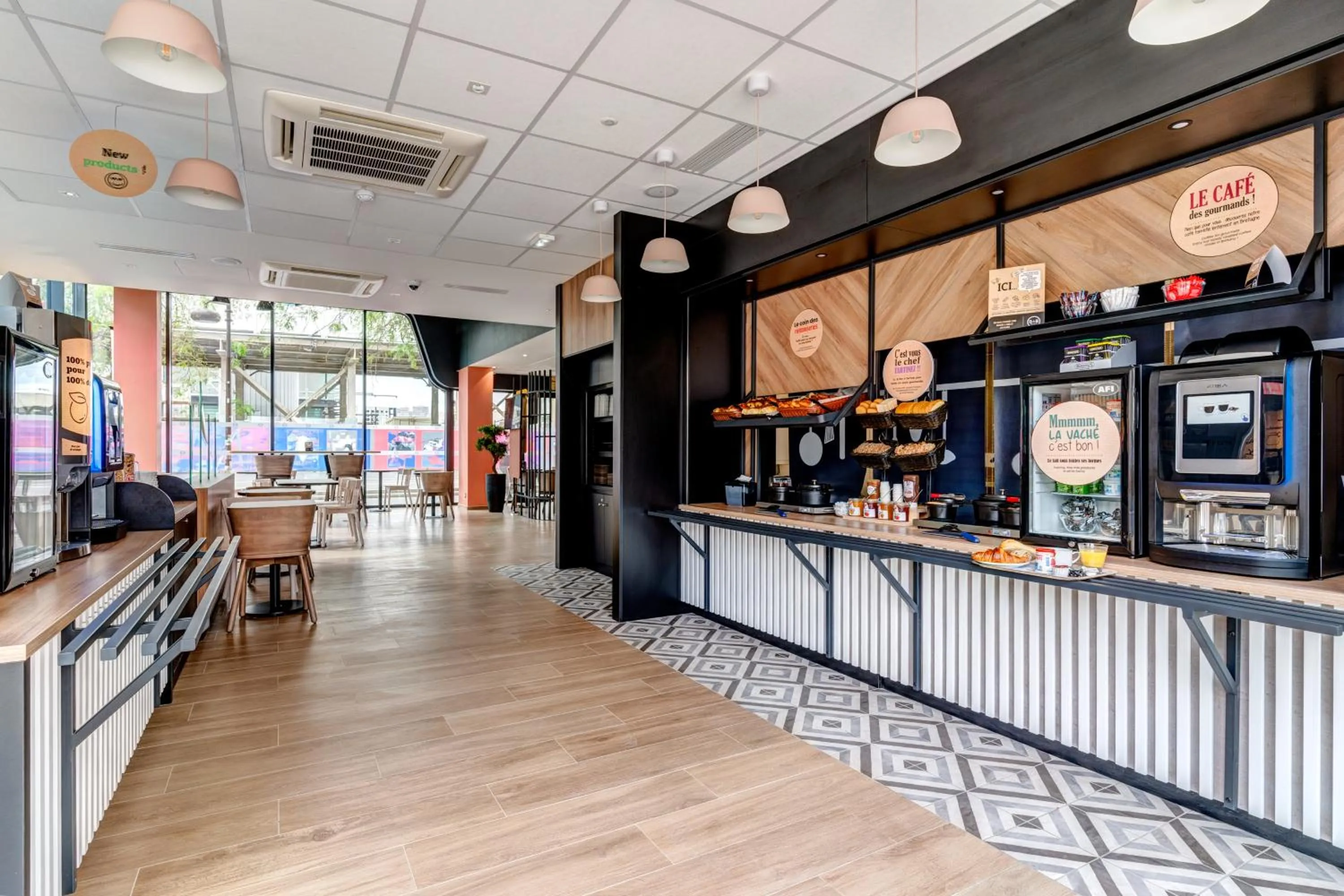 Breakfast in B&B HOTEL Paris Ivry Quai de Seine