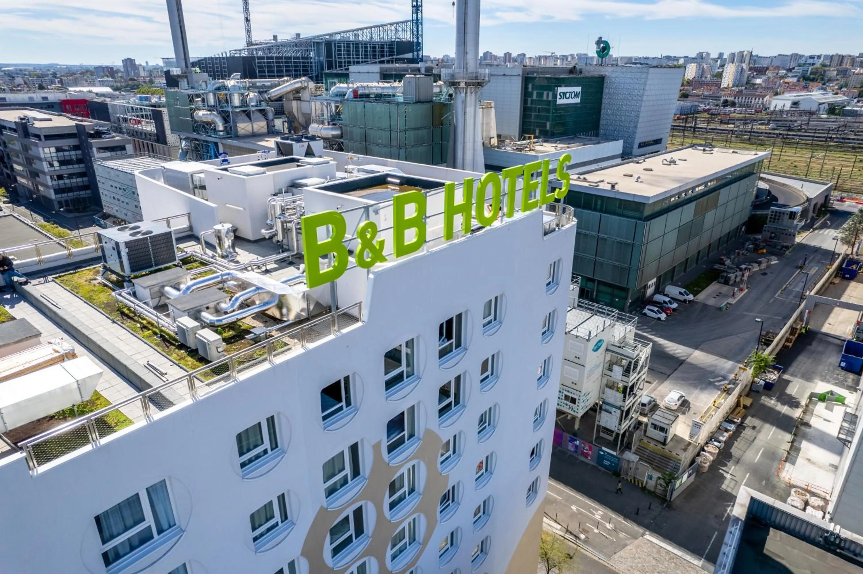 Property building in B&B HOTEL Paris Ivry Quai de Seine