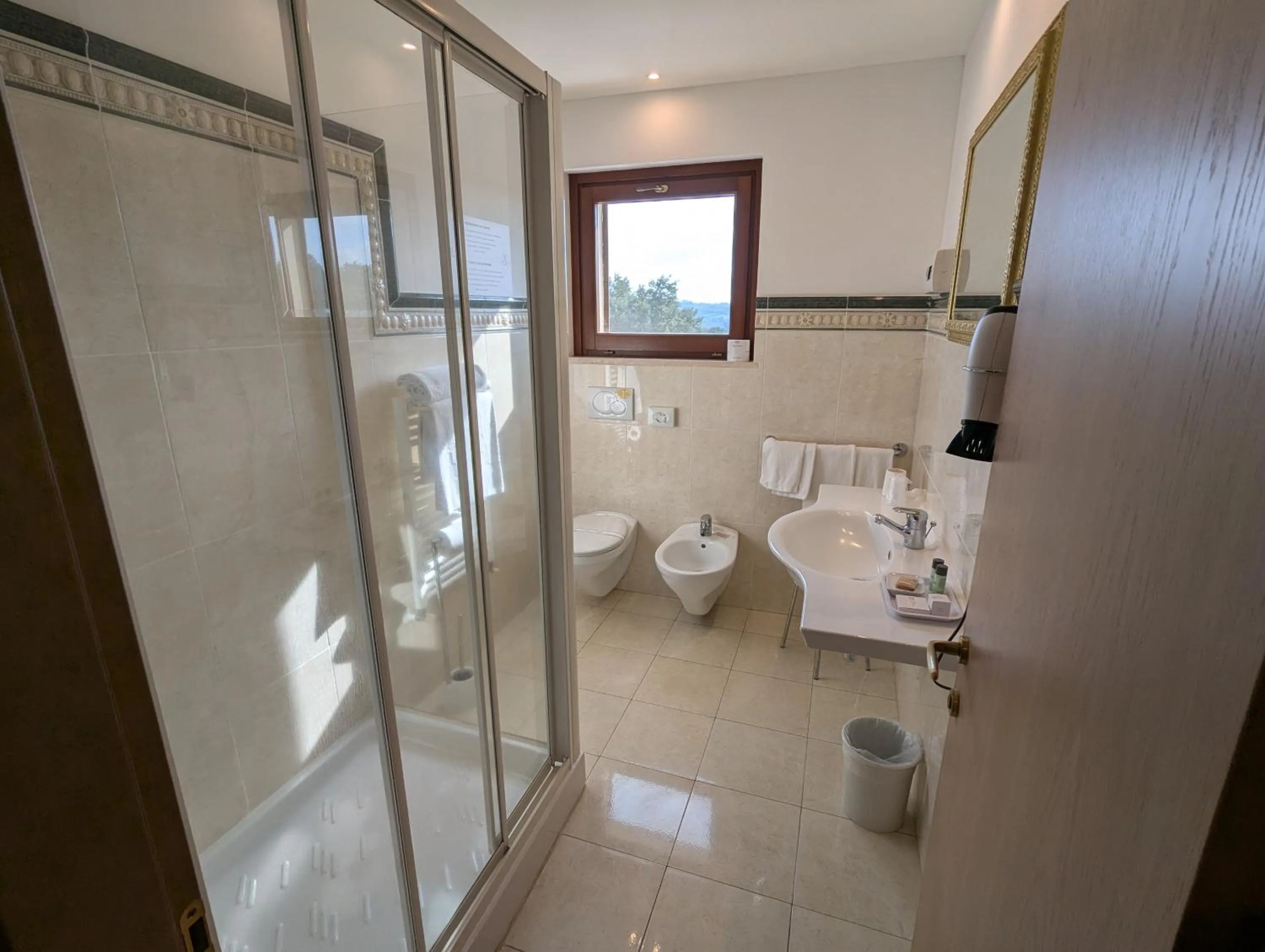 Shower in Saturnia Tuscany Hotel