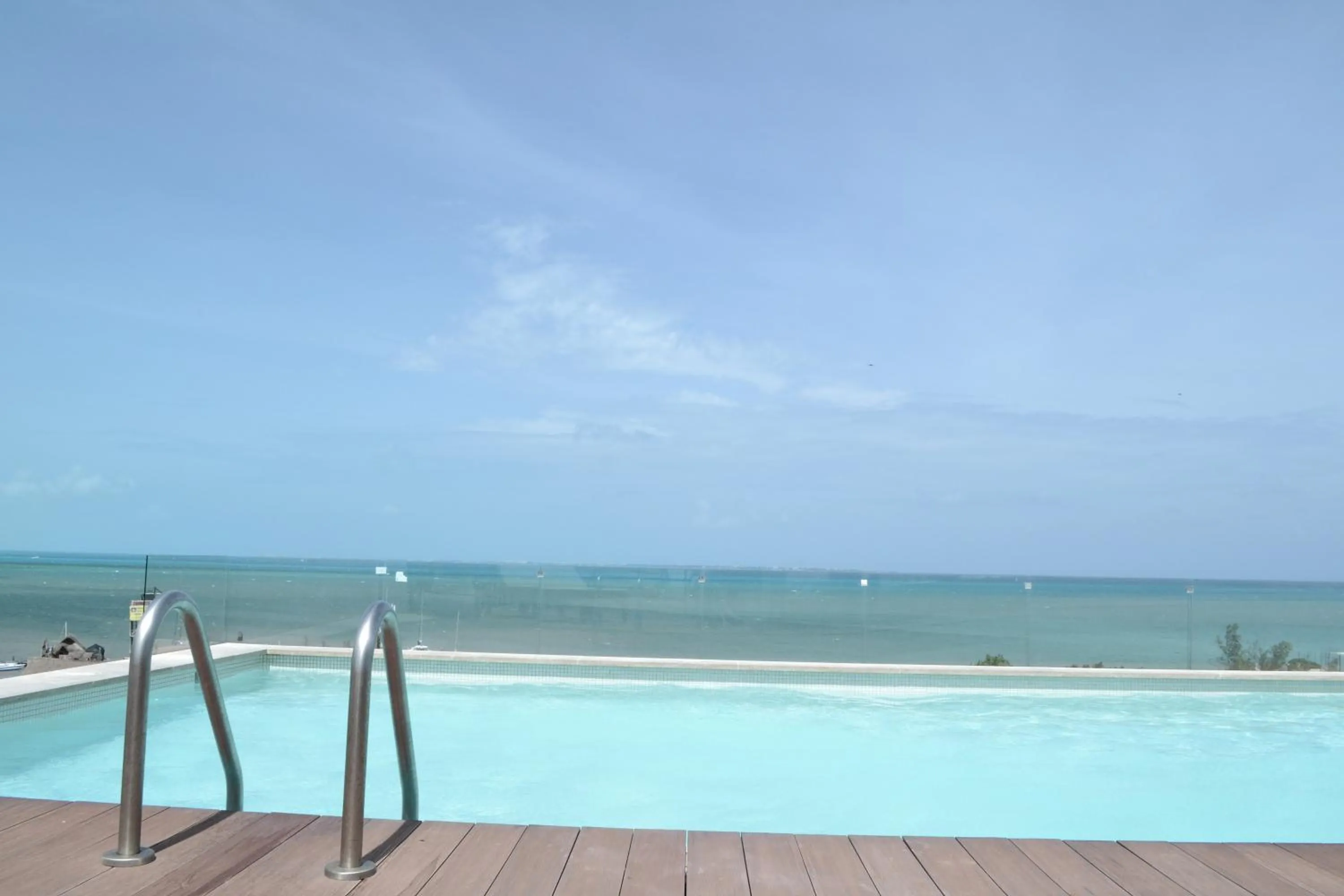 Swimming pool in Estudio Neen Zona Hotelera