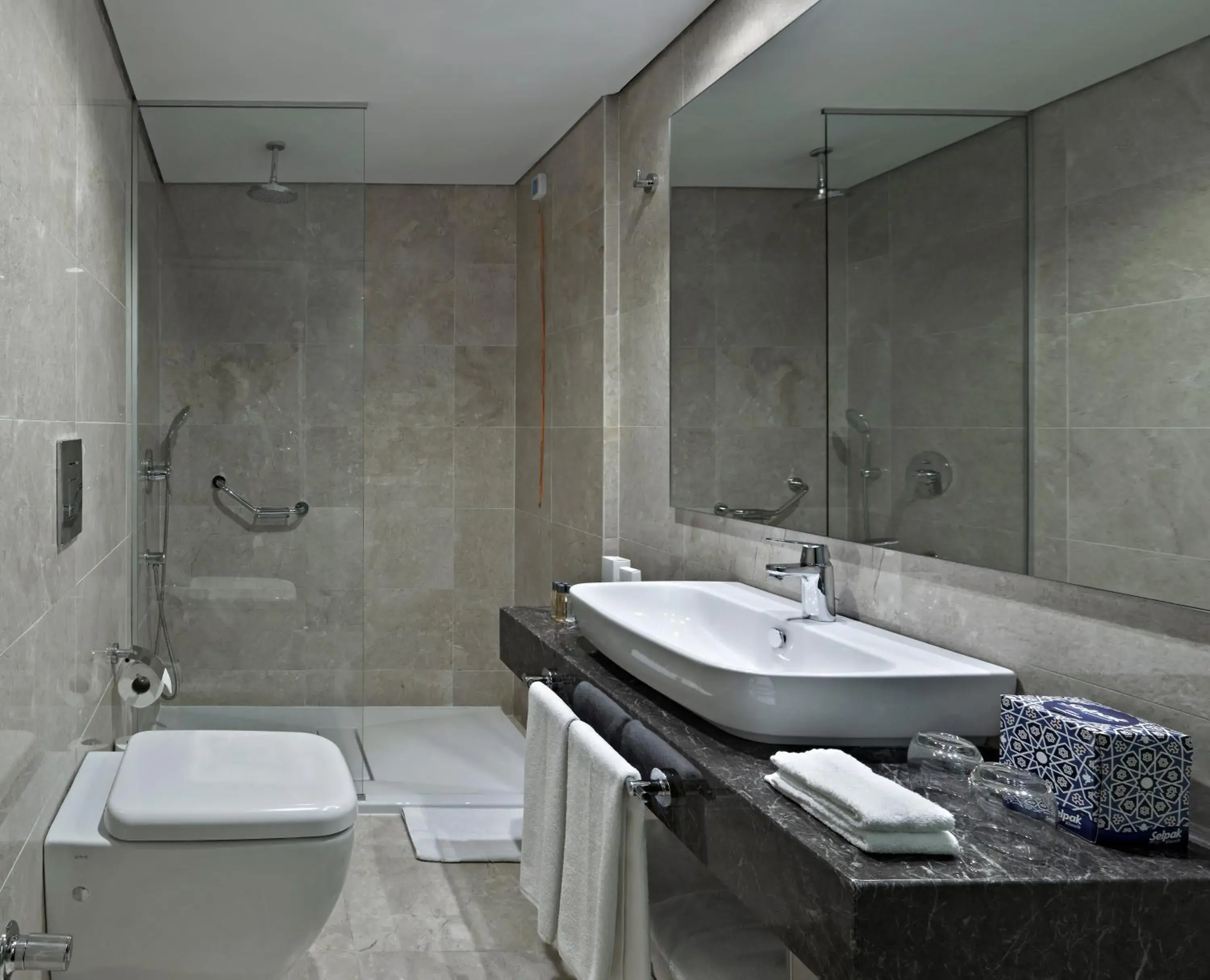 Queen Suite in Holiday Inn Istanbul Old City by IHG Queen Suite in Holiday Inn Istanbul Old City by IHG