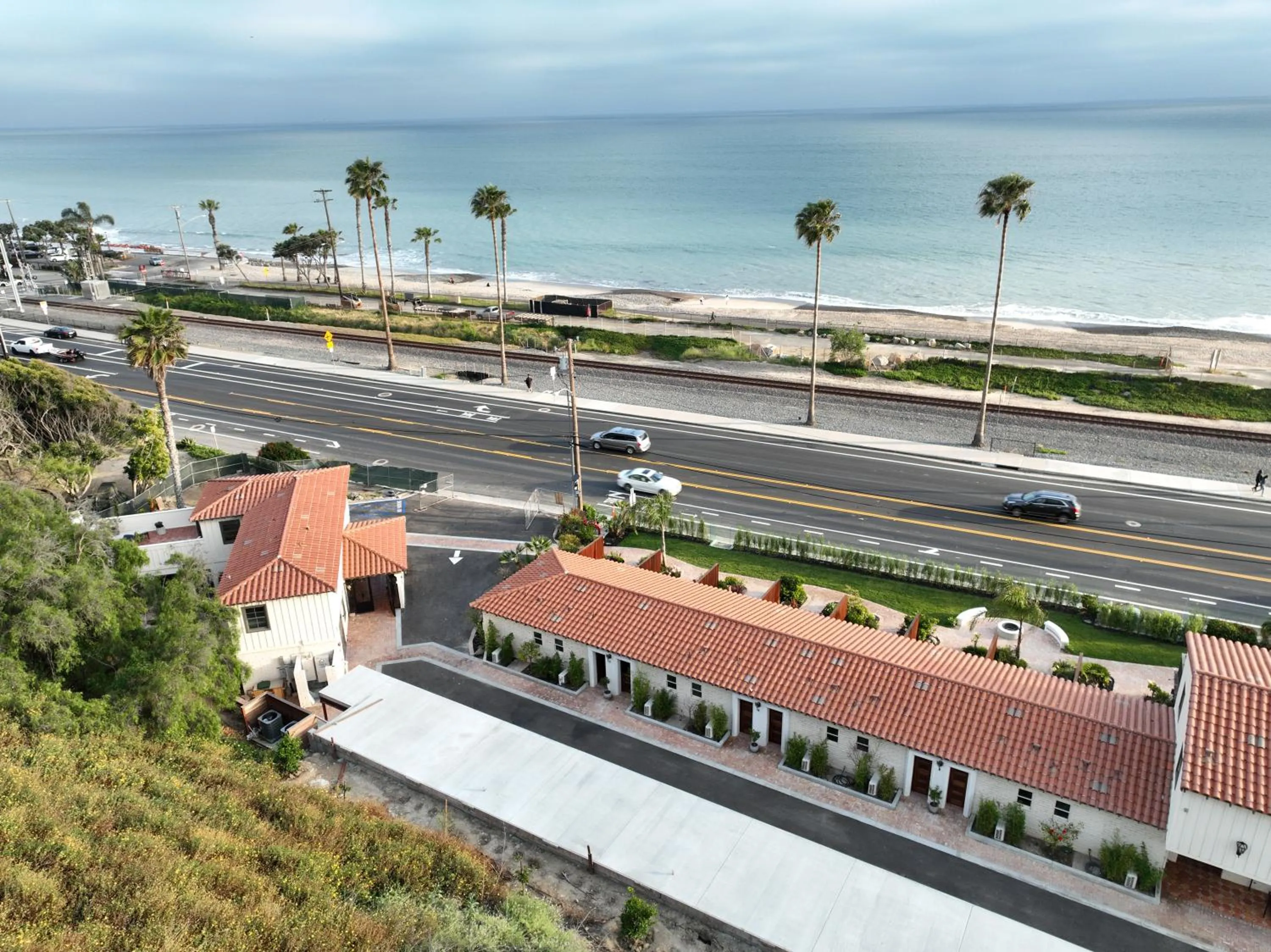Property building in El Caminante Bar & Bungalows