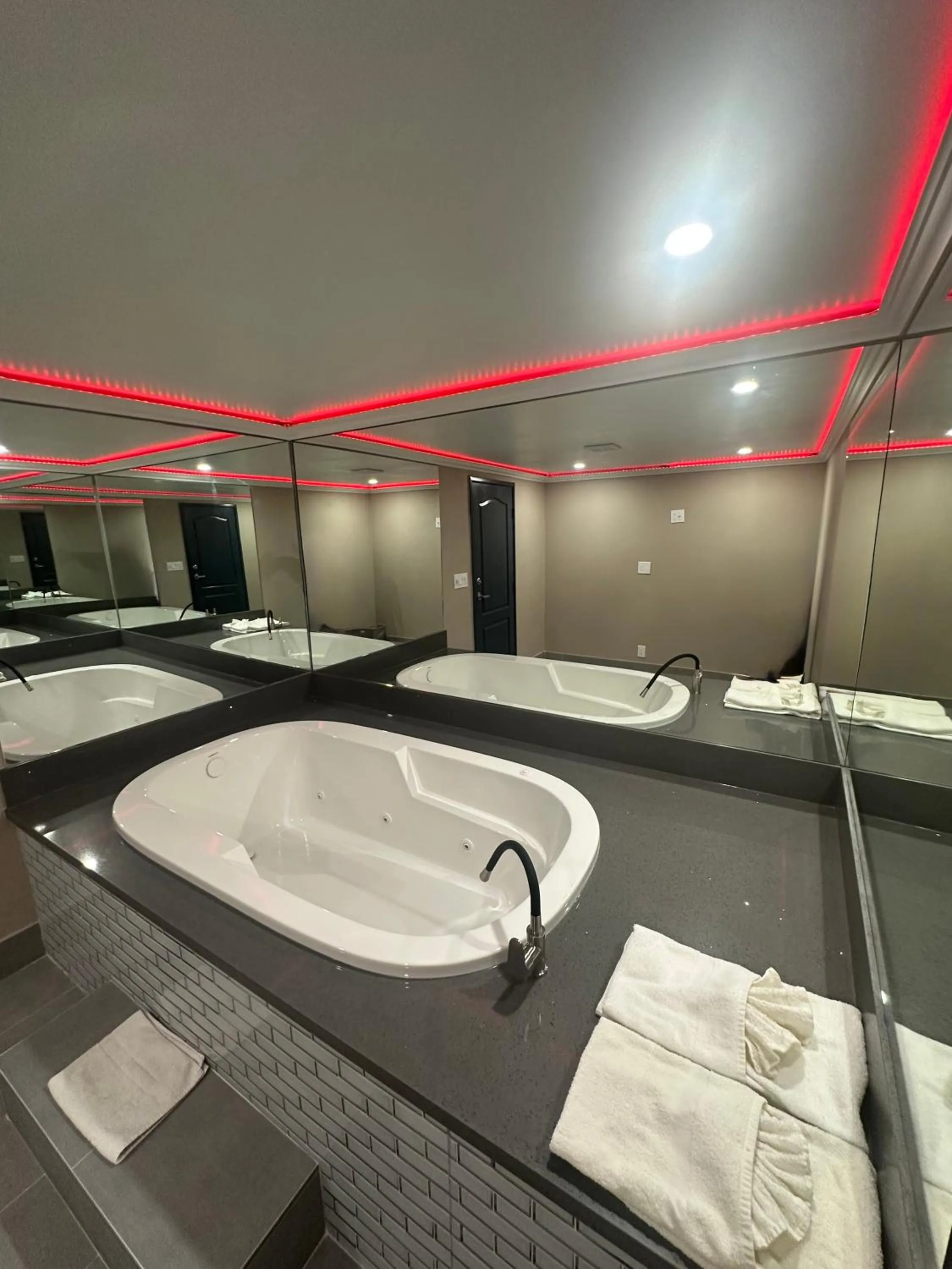 Spa and wellness centre/facilities in Stardust inn