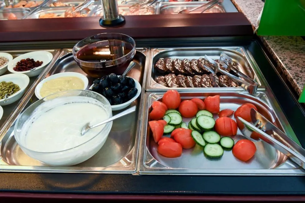 Restaurant/places to eat in Hotel Europa