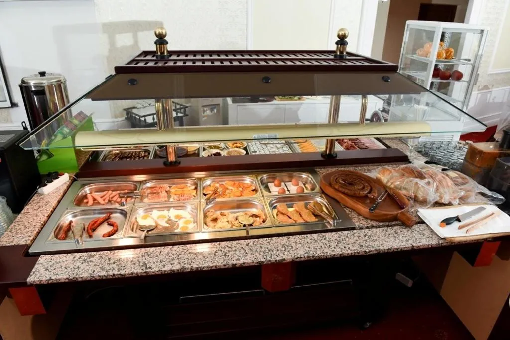 Restaurant/places to eat in Hotel Europa