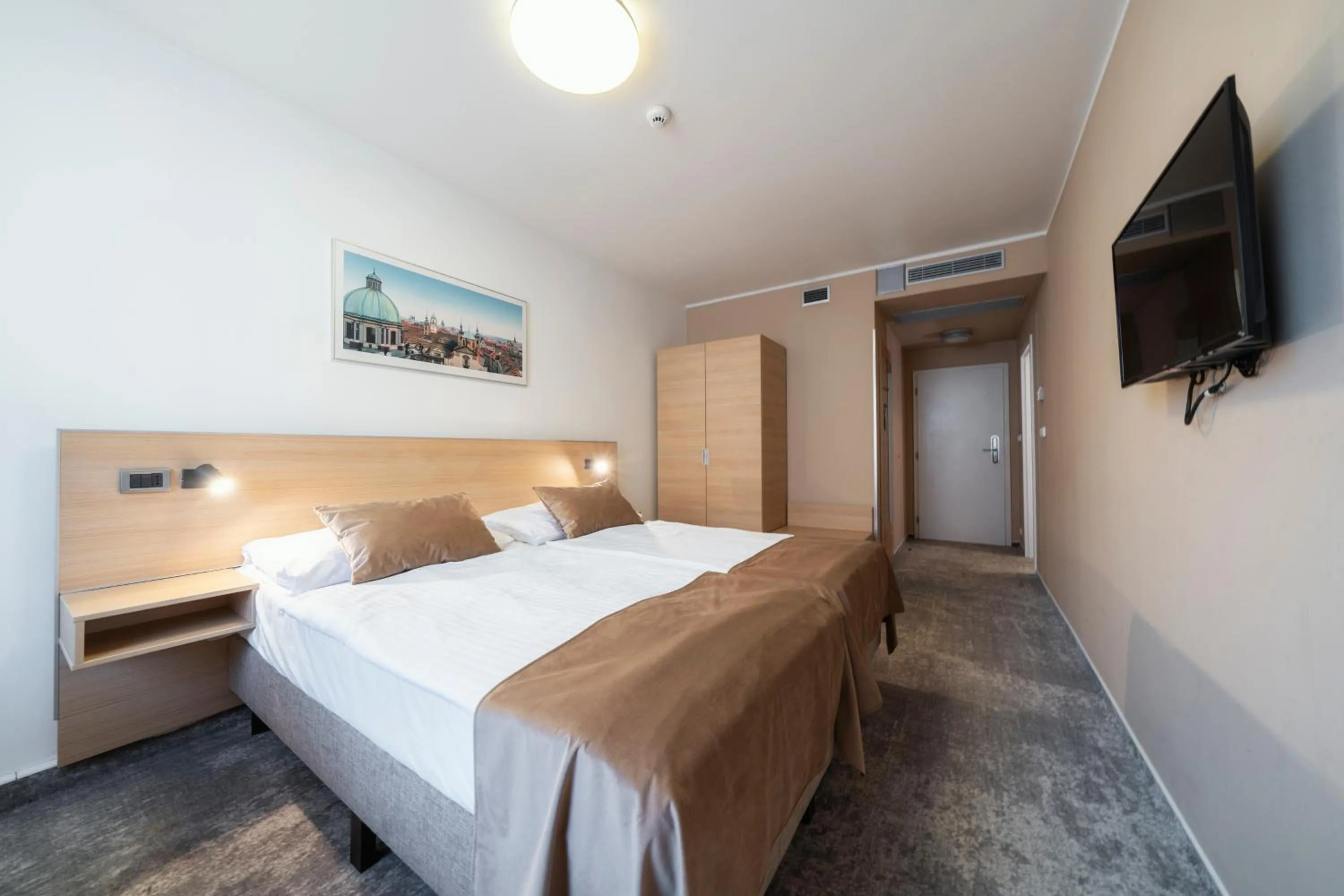 Photo of the whole room, Bed in Hotel Ehrlich Prague