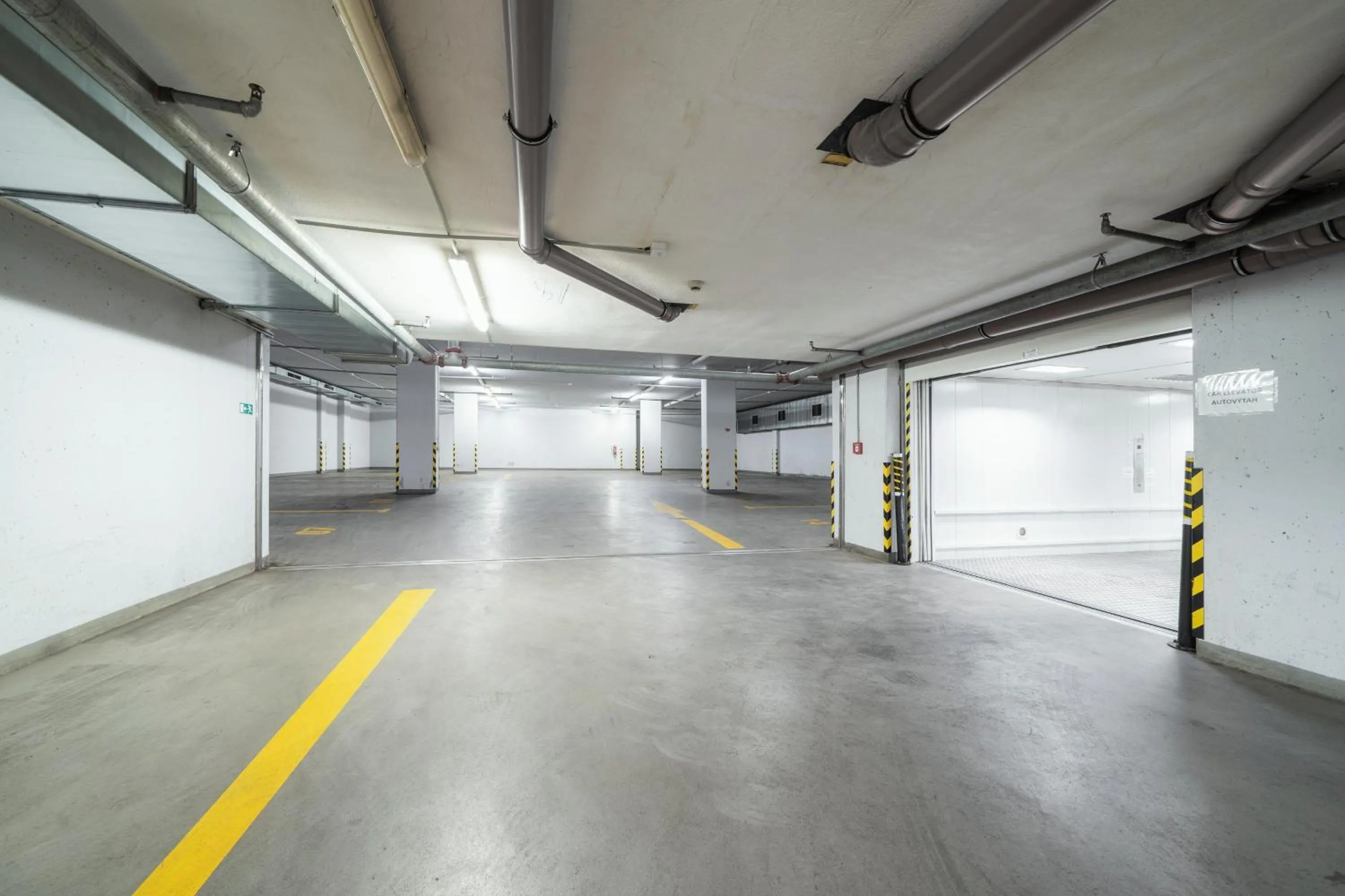 Parking in Hotel Ehrlich Prague