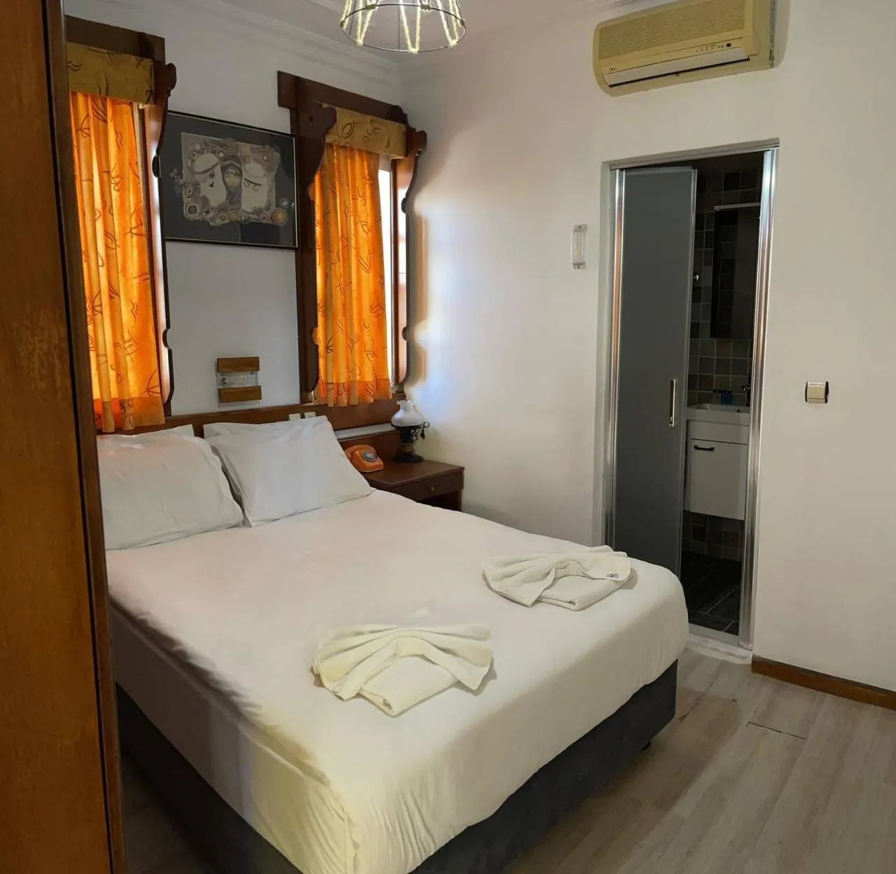 Bed in Hotel Karyatit Kaleici