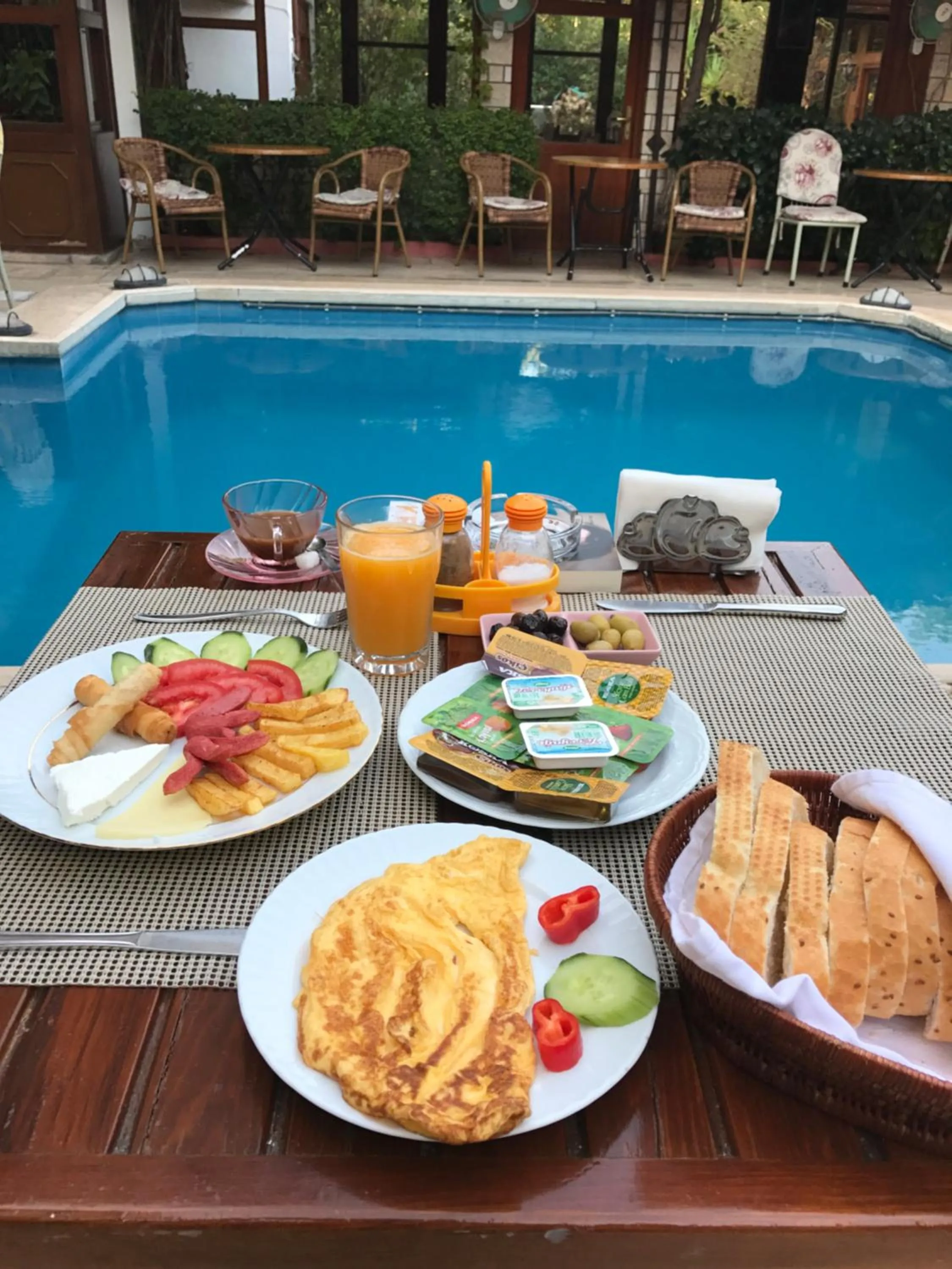 Breakfast in Hotel Karyatit Kaleici