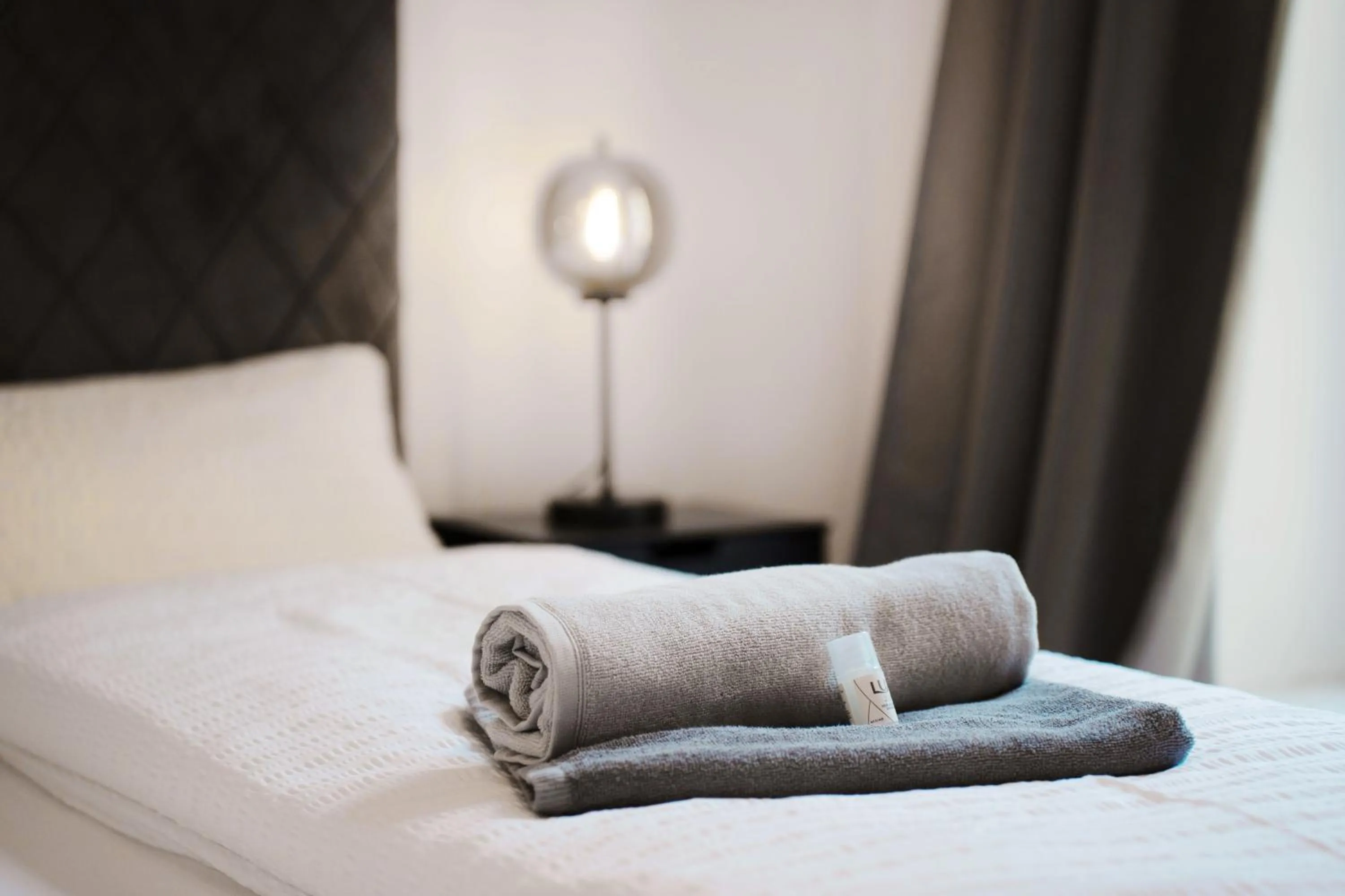 Bed in easy-flat Hauptplatz - City Center Apartments with a Kitchen