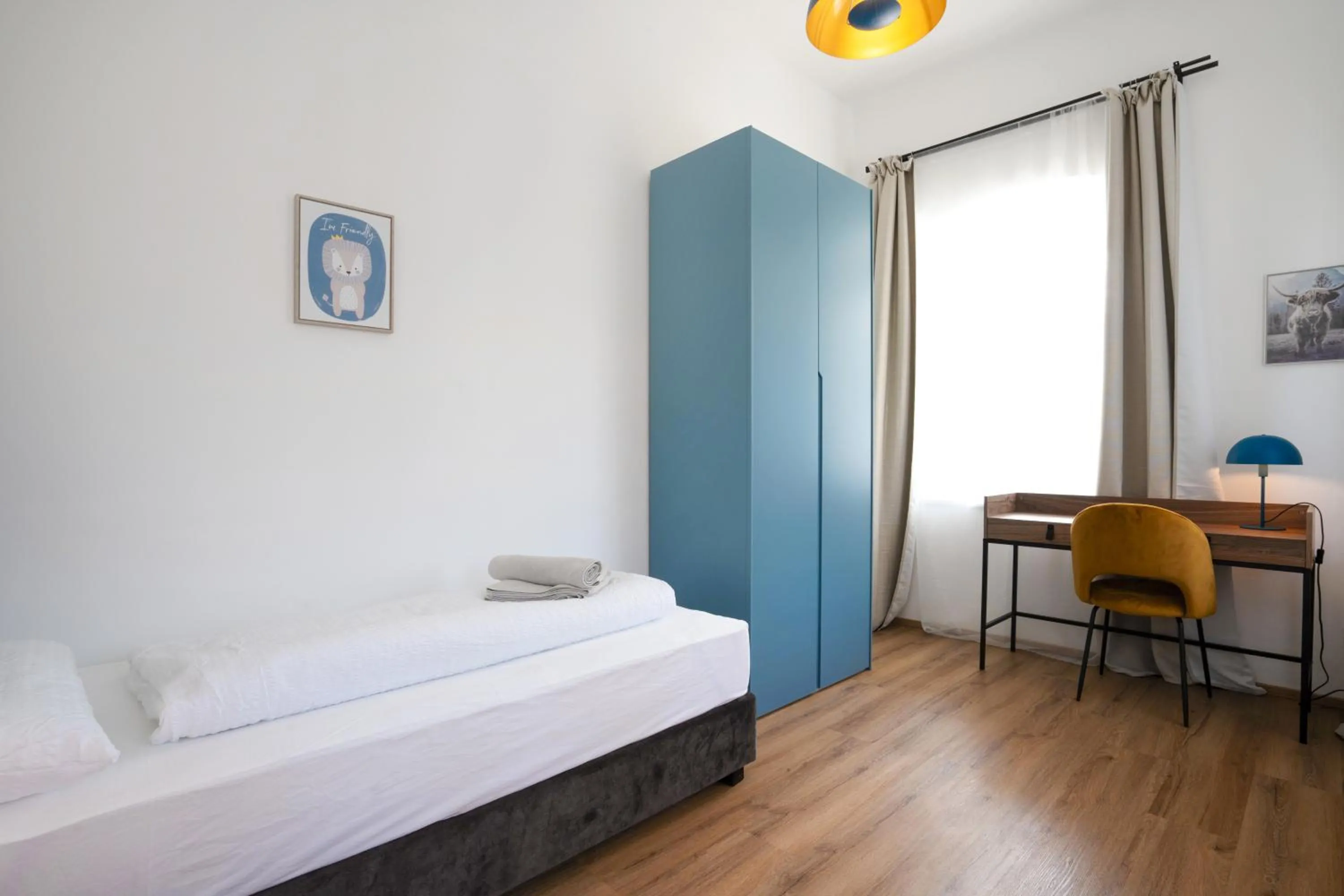 Bed in easy-flat Hauptplatz - City Center Apartments with a Kitchen