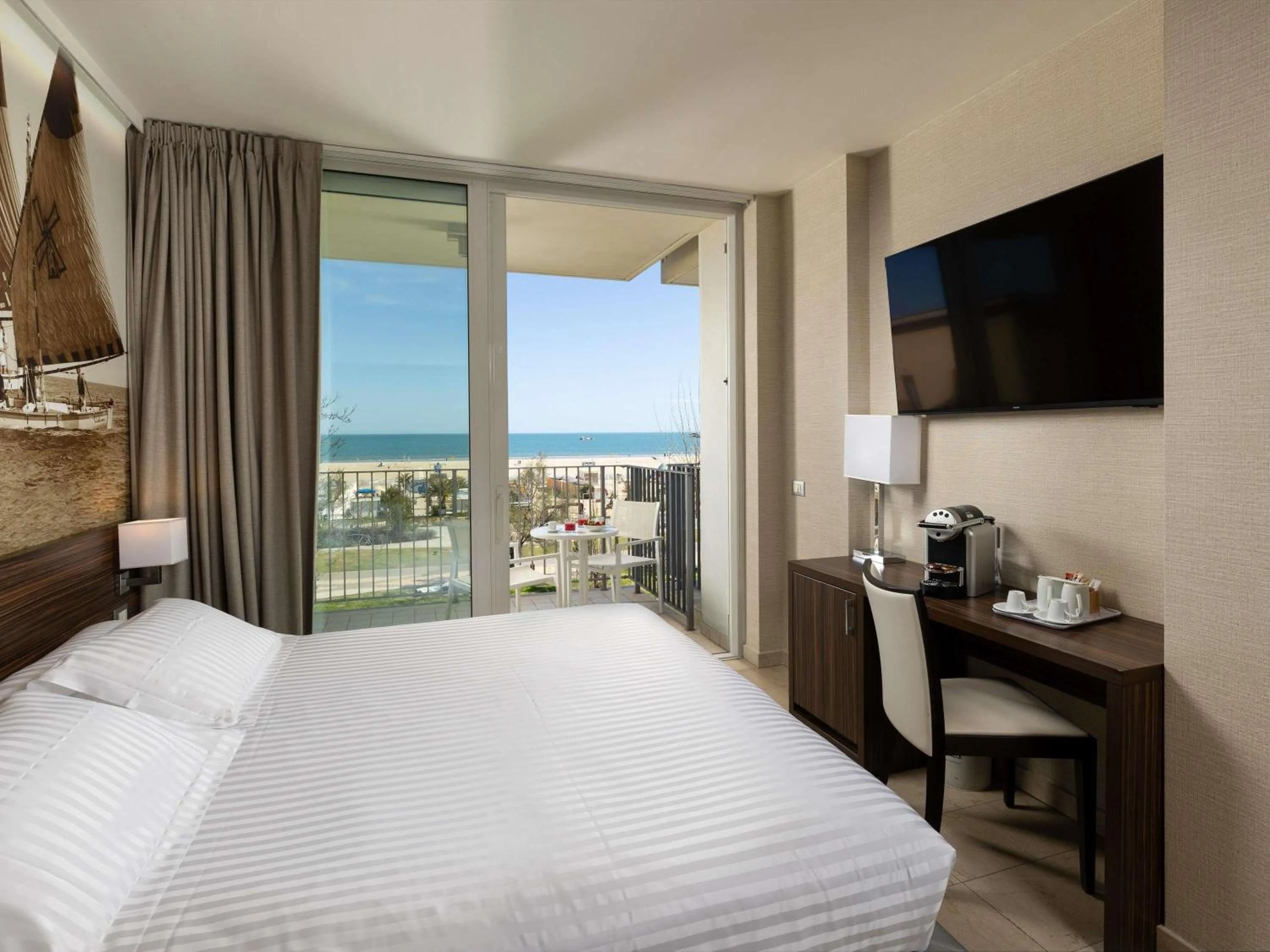 Privilege Double Room in Mercure Rimini Lungomare