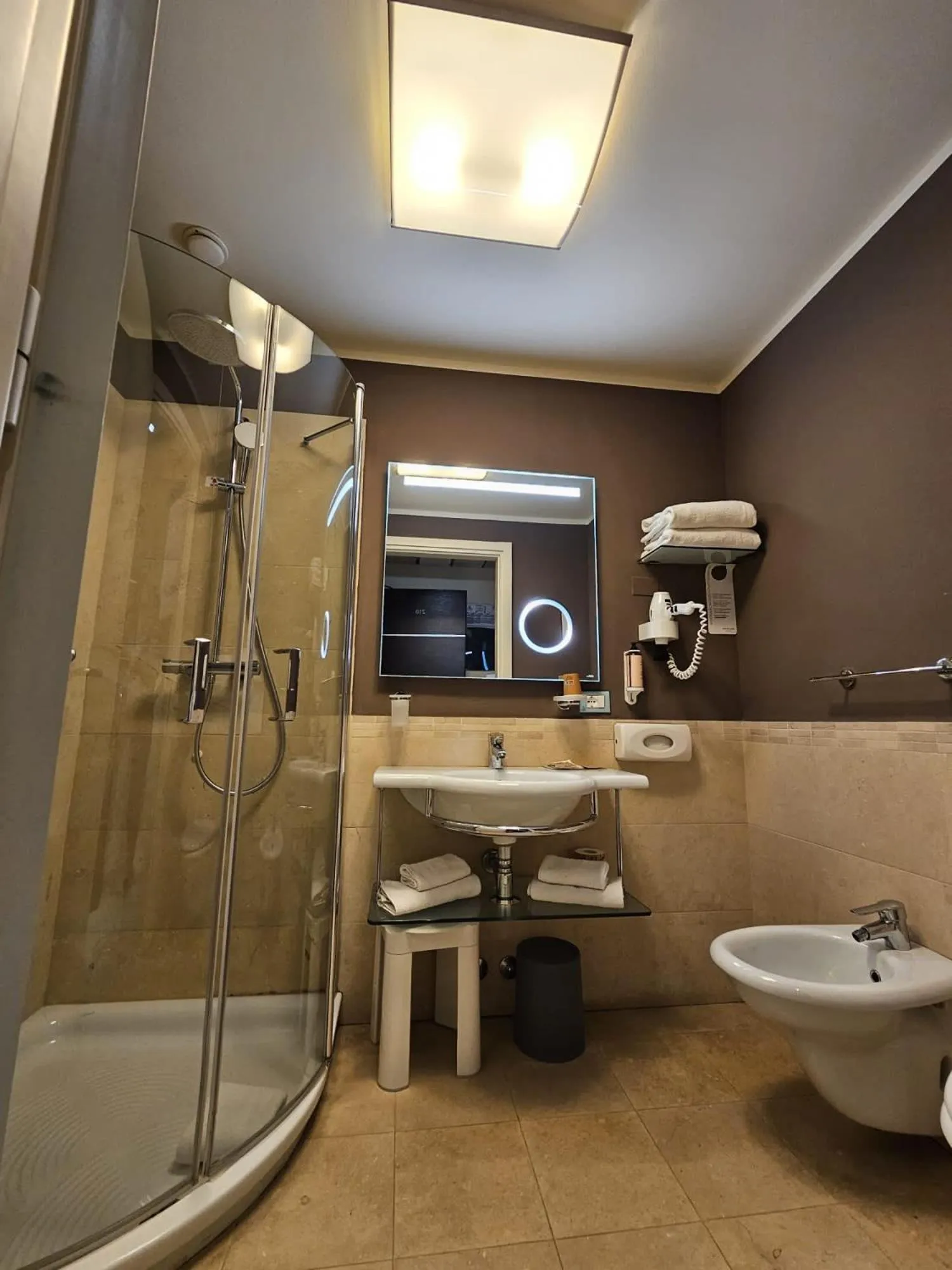 Bathroom in Mercure Rimini Lungomare