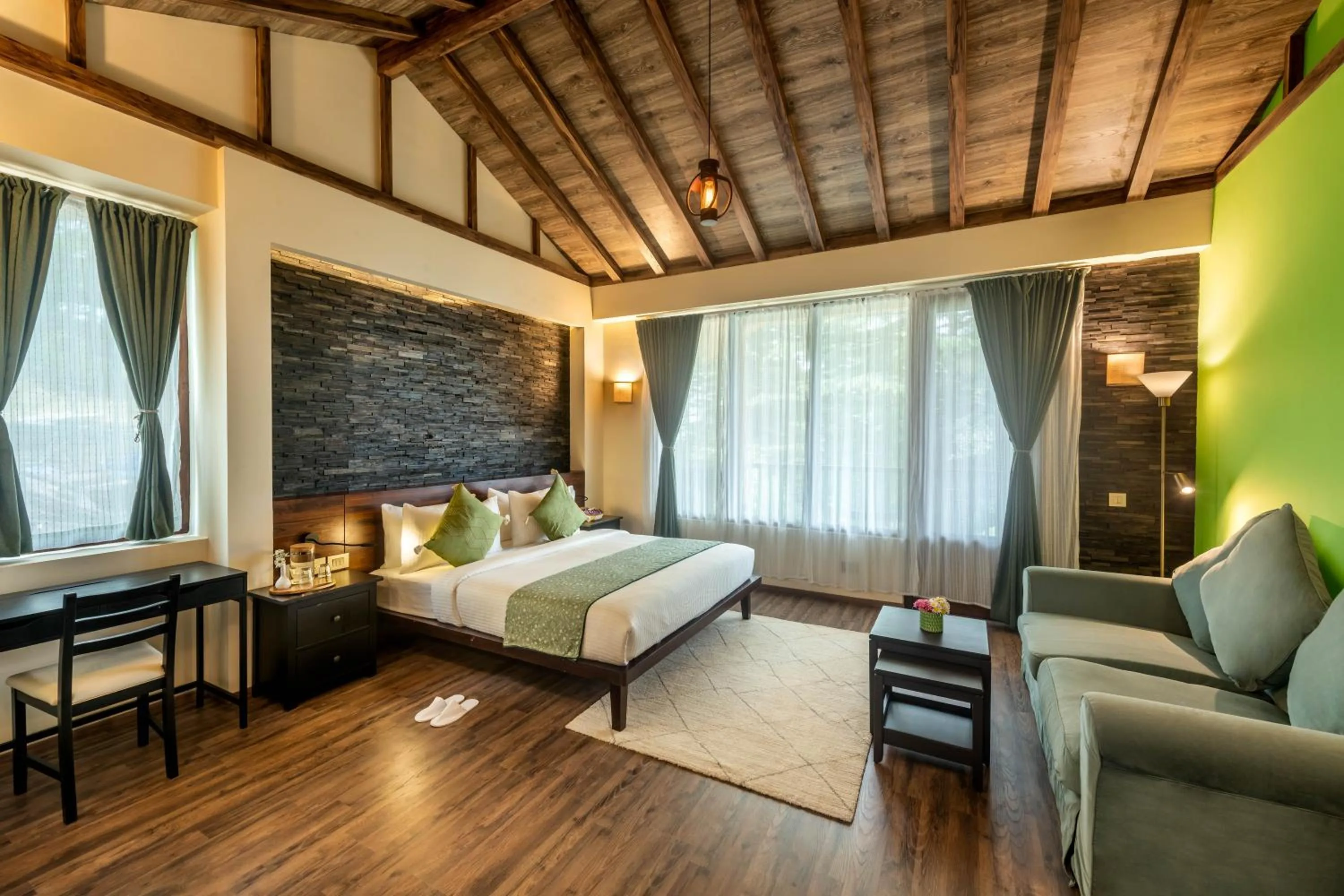 View (from property/room), Bed in Hotel Eagles Nest