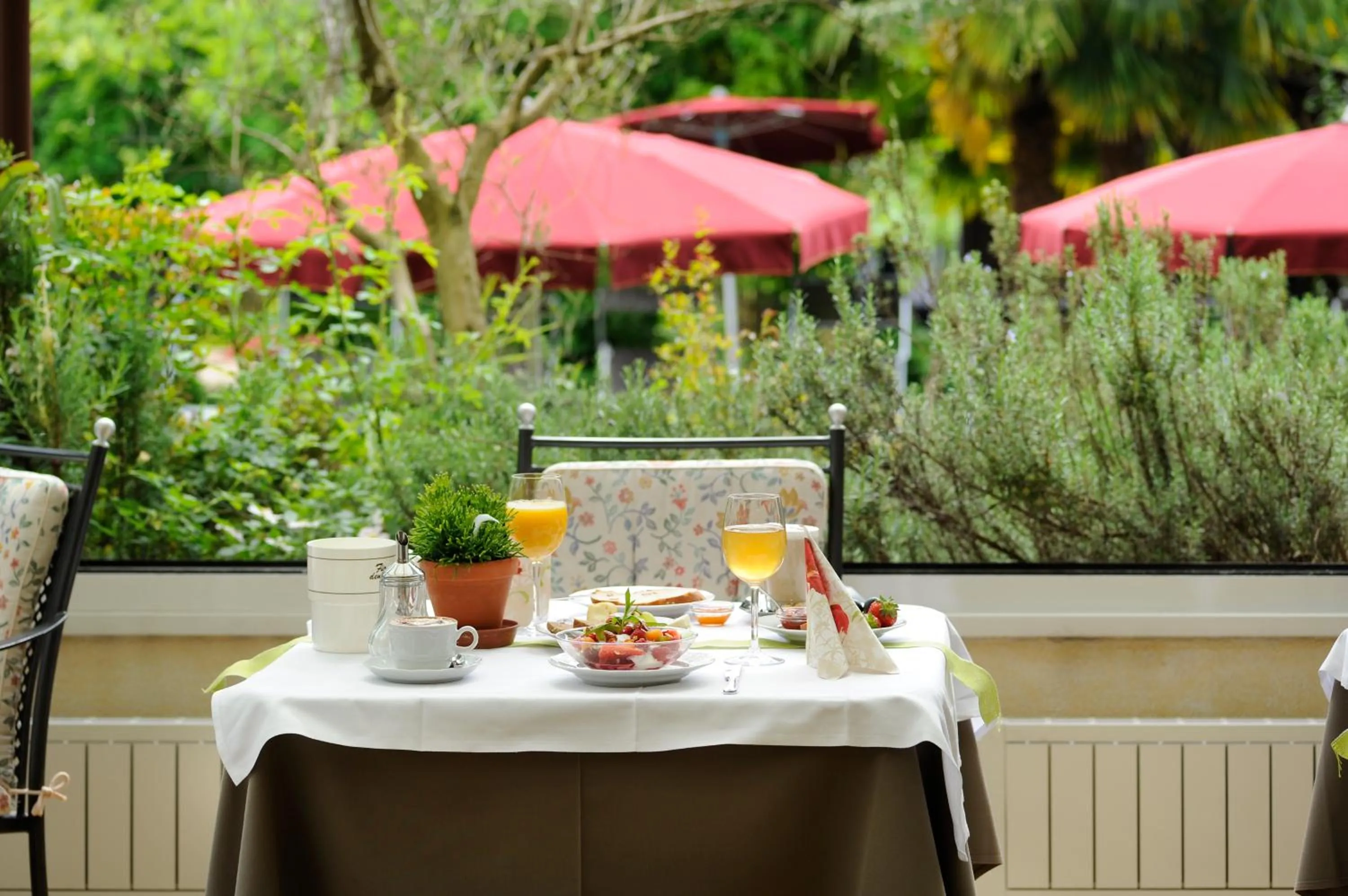 Continental breakfast in Hotel Gartenresidence Zea Curtis