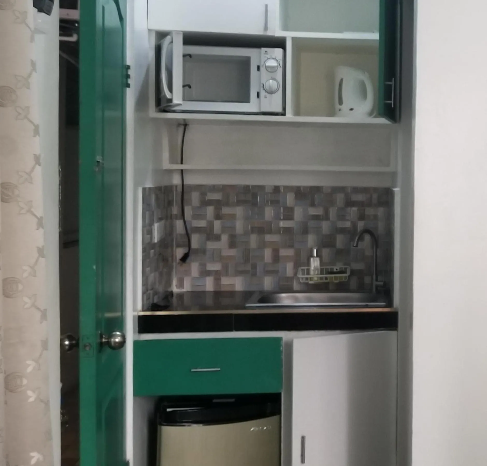 Kitchen or kitchenette in Innsite Room Rentals