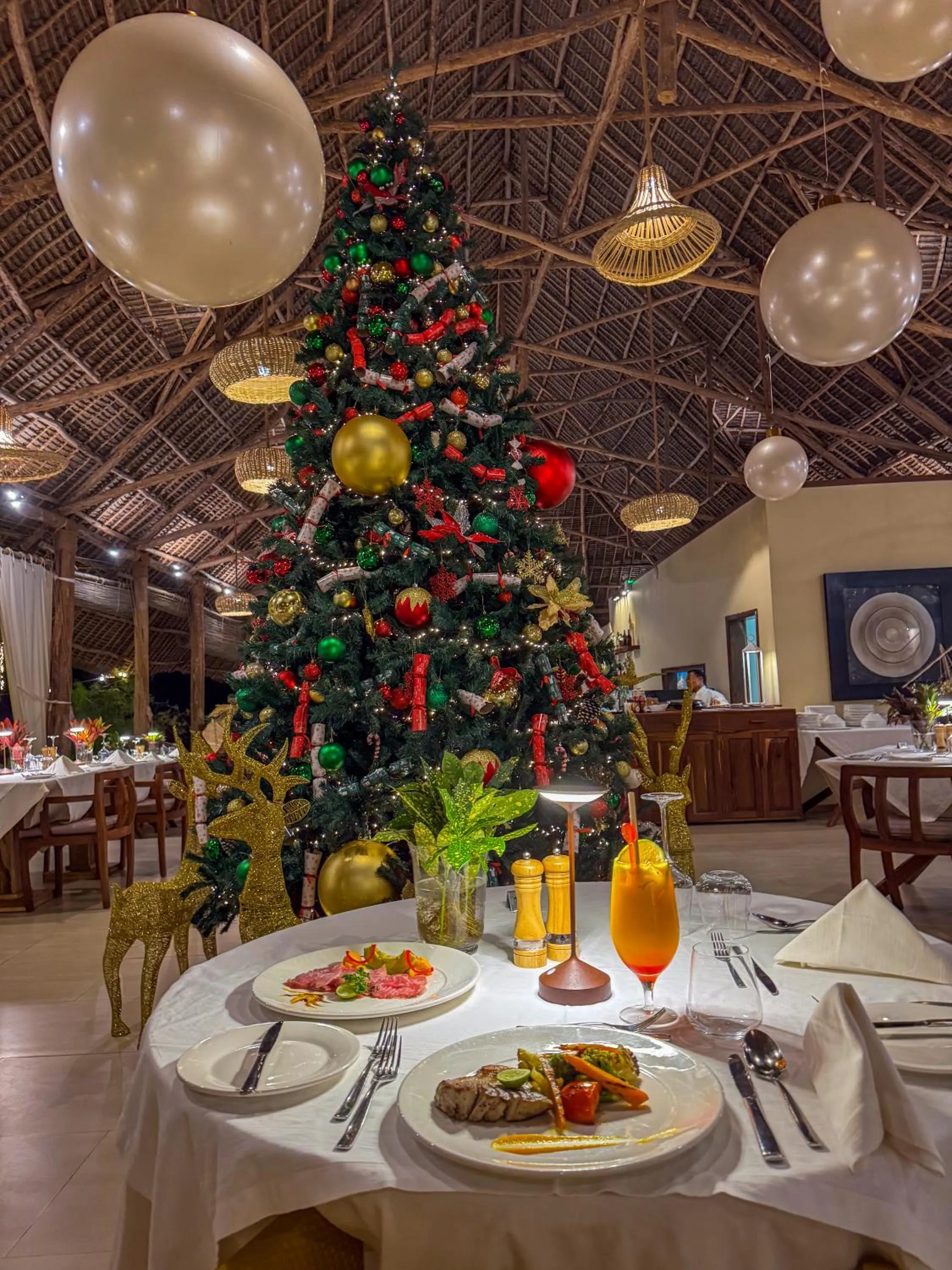 Restaurant/places to eat in Alma Boutique Hotel