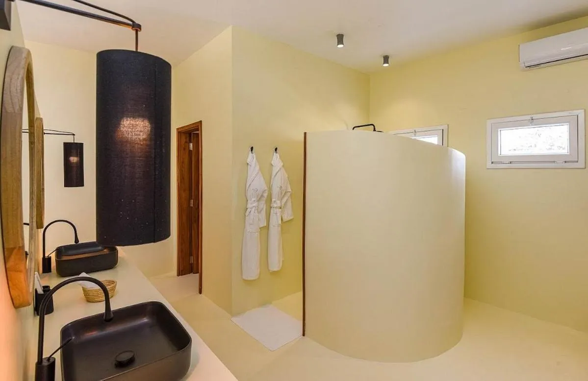 Bathroom in Alma Boutique Hotel