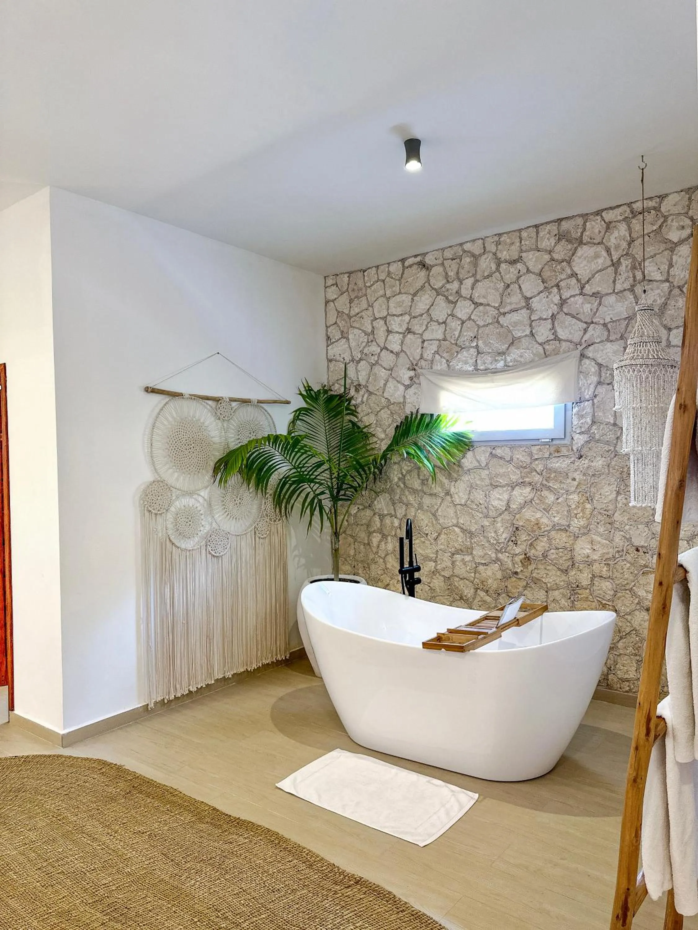 Bathroom in Alma Boutique Hotel