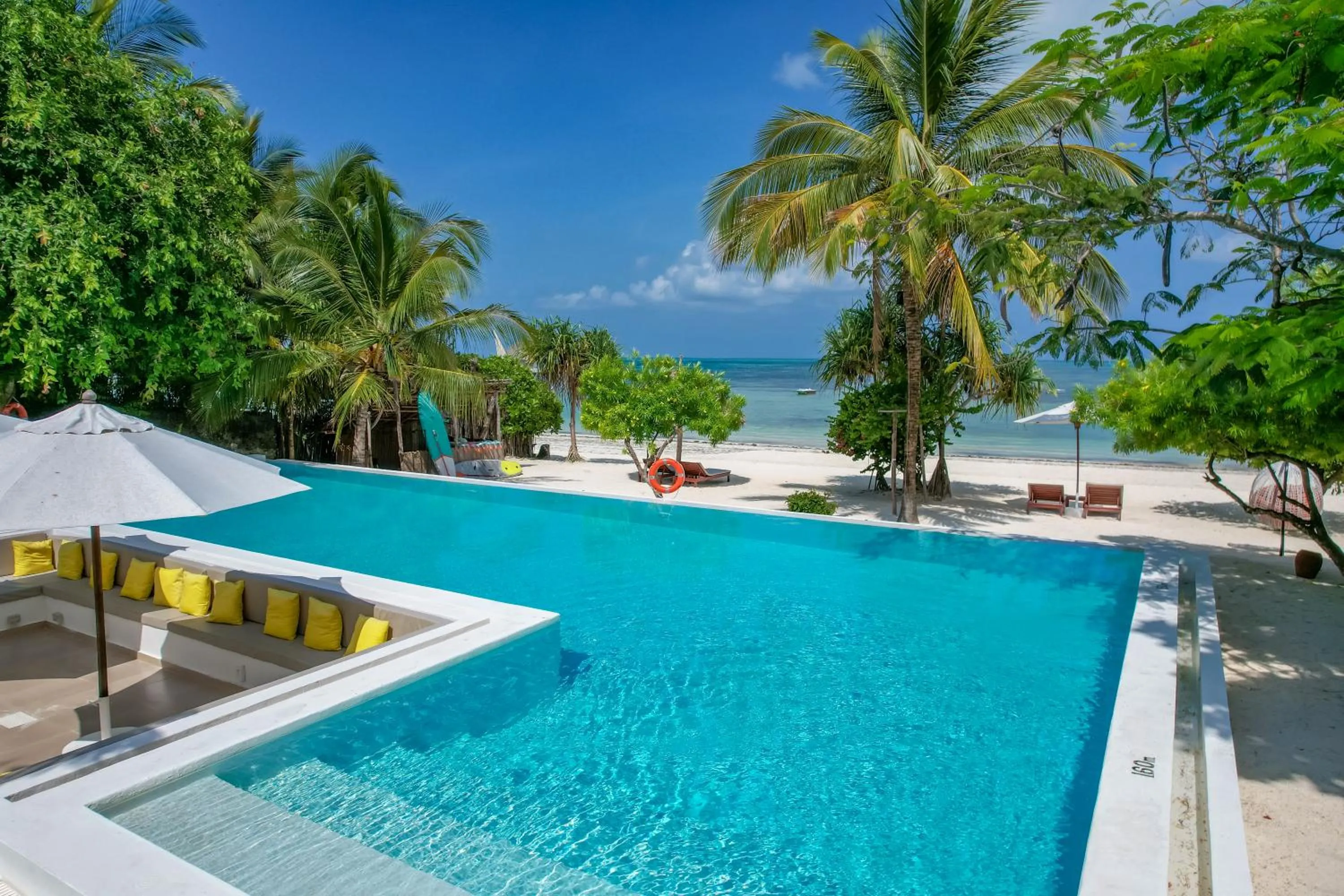 Pool view in Alma Boutique Hotel