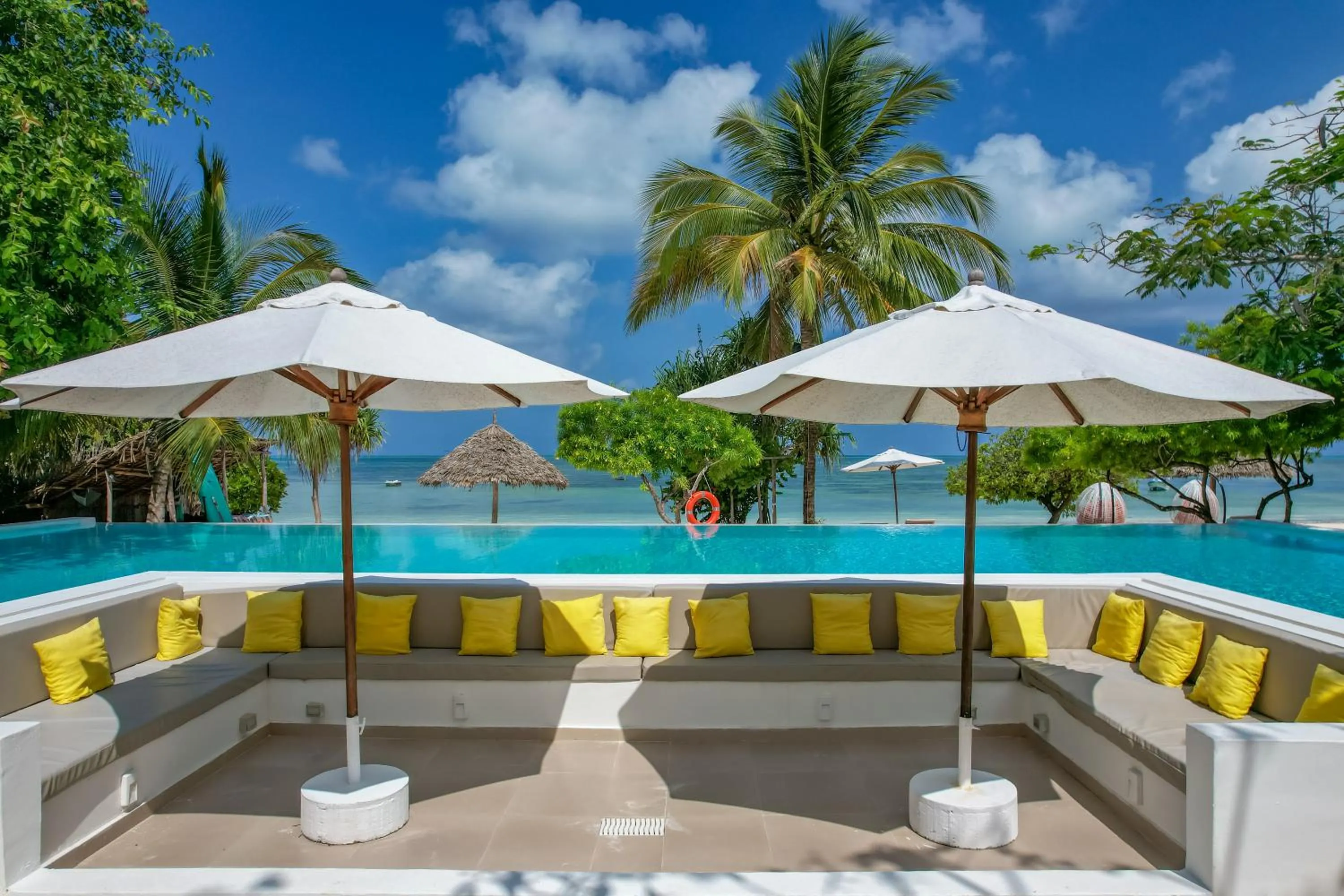 Pool view in Alma Boutique Hotel