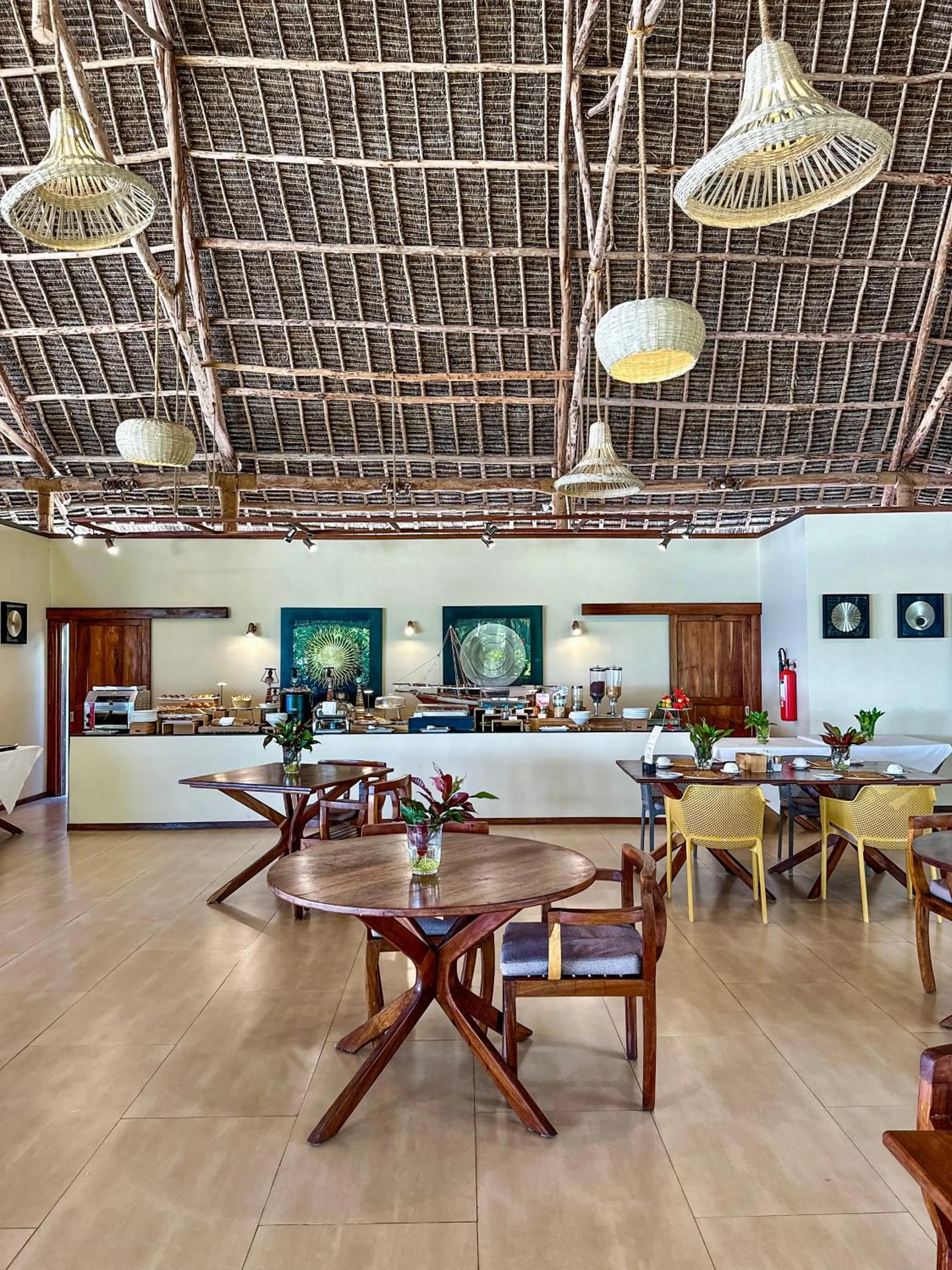 Restaurant/places to eat in Alma Boutique Hotel