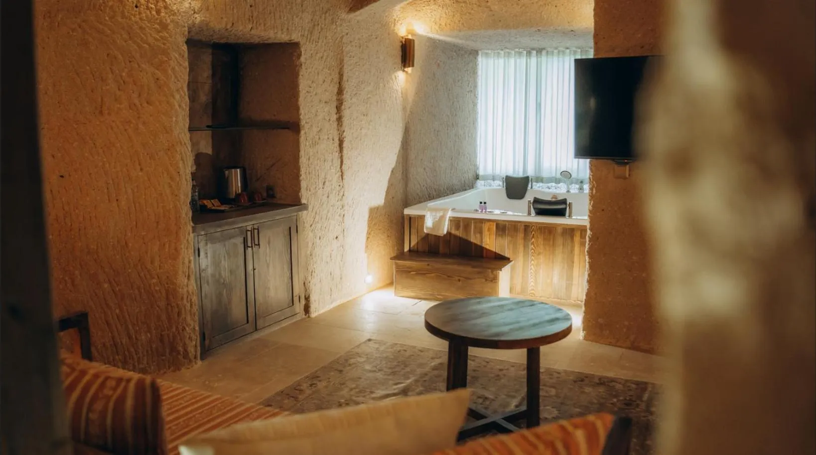 Photo of the whole room, Bed in La Fairy Cappadocia