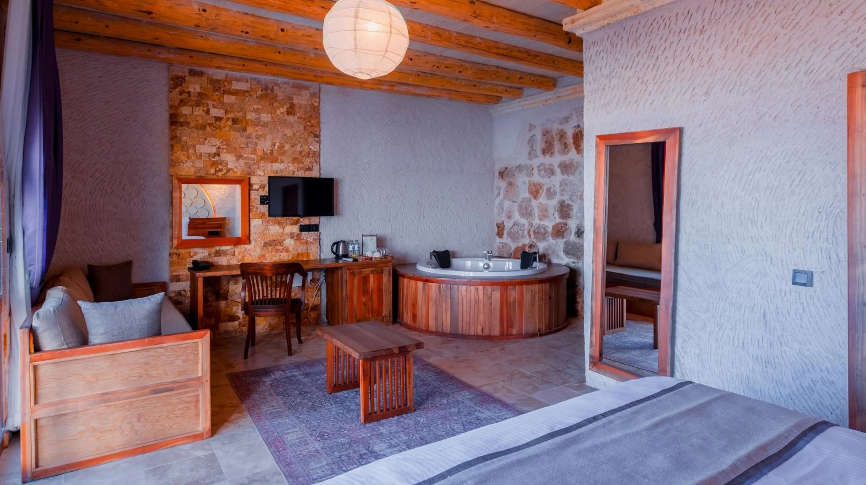 Photo of the whole room, Bed in La Fairy Cappadocia